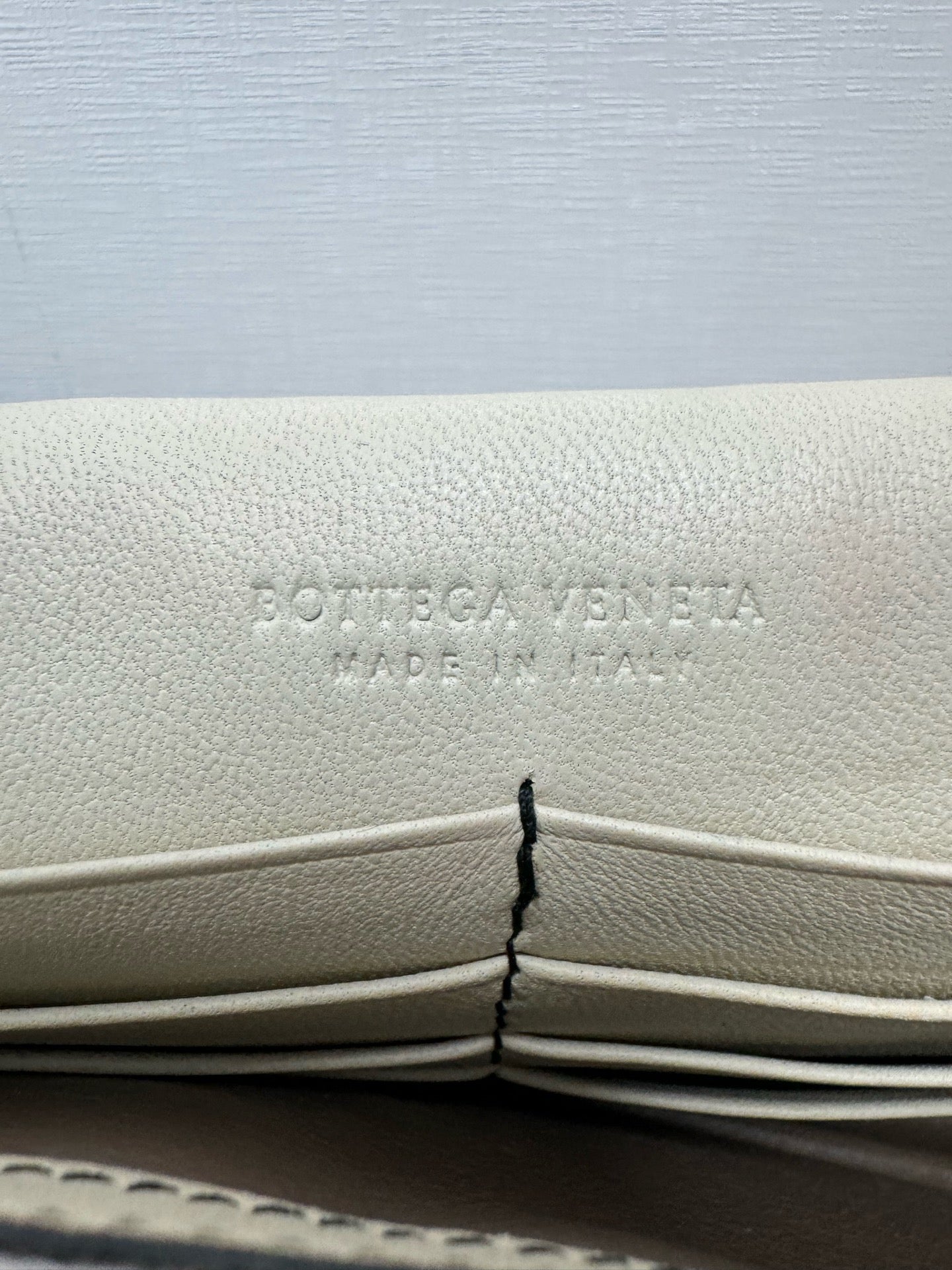 Bottega Veneta - Intrecciato Mirror Studs Wallet on Chain - Leather - White - (mini)