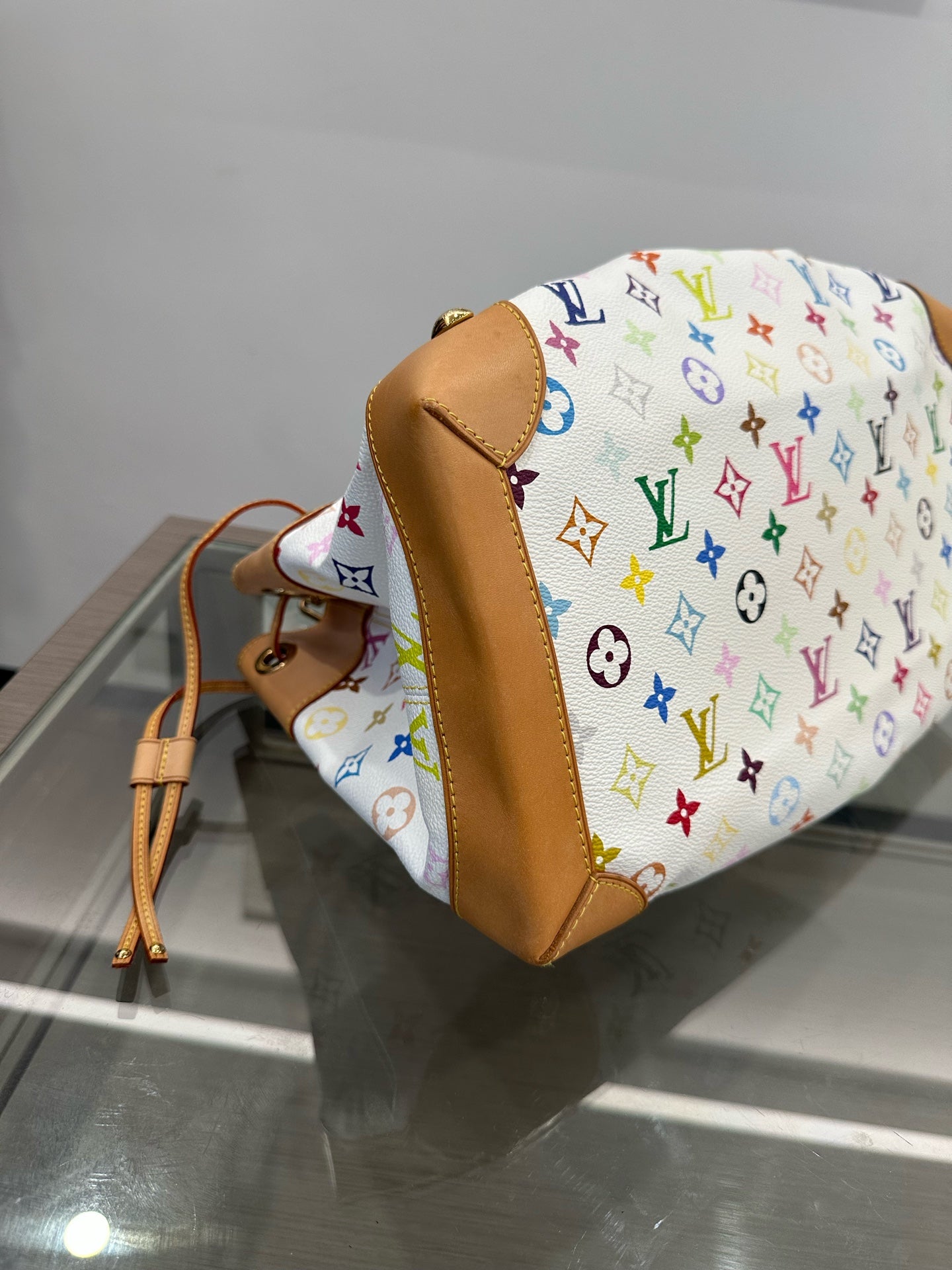 Louis Vuitton - Ursula - Coated canvas with Vachetta leather trim - White - (large)