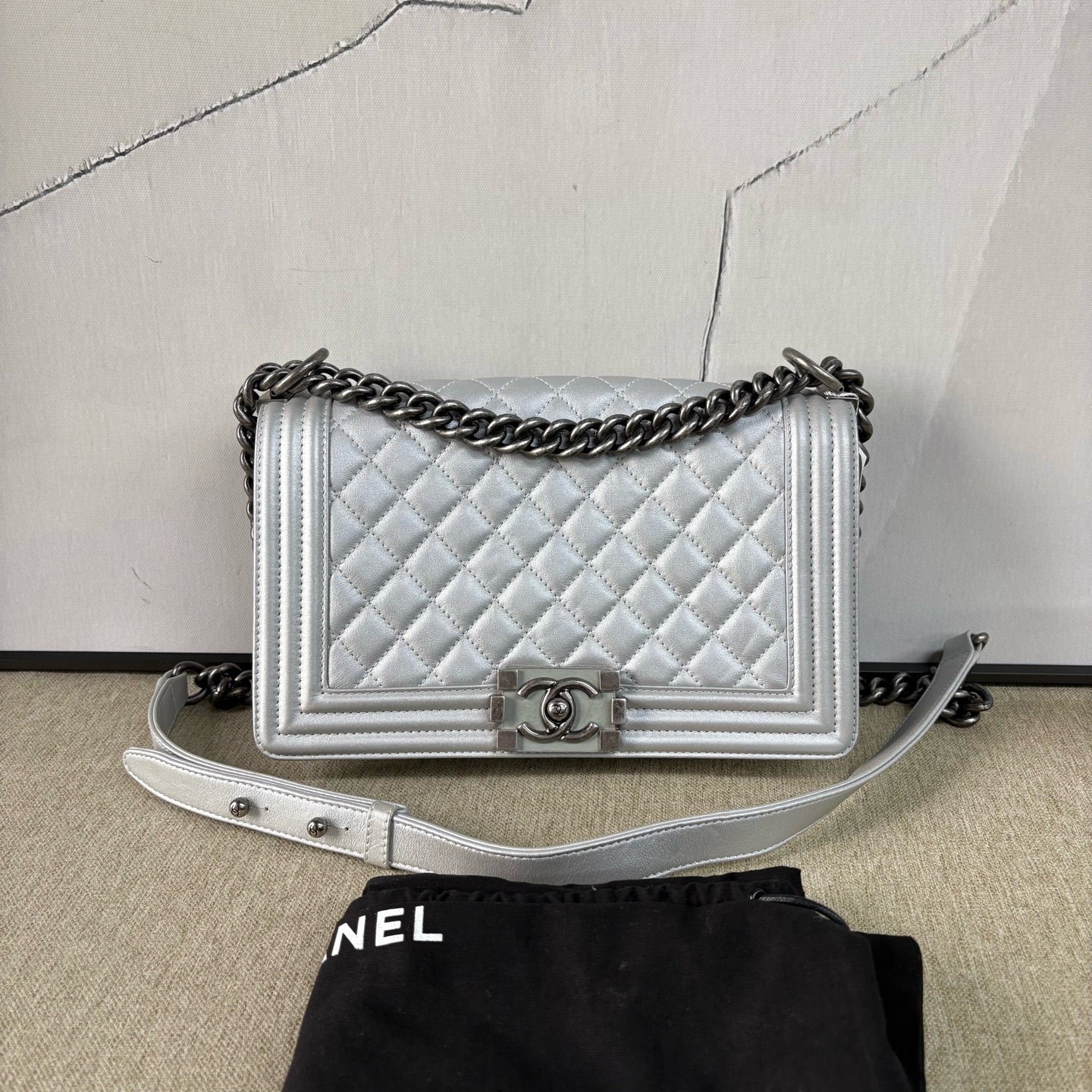 Chanel - Le Boy Medium - Lambskin leather - Silver - (Medium)