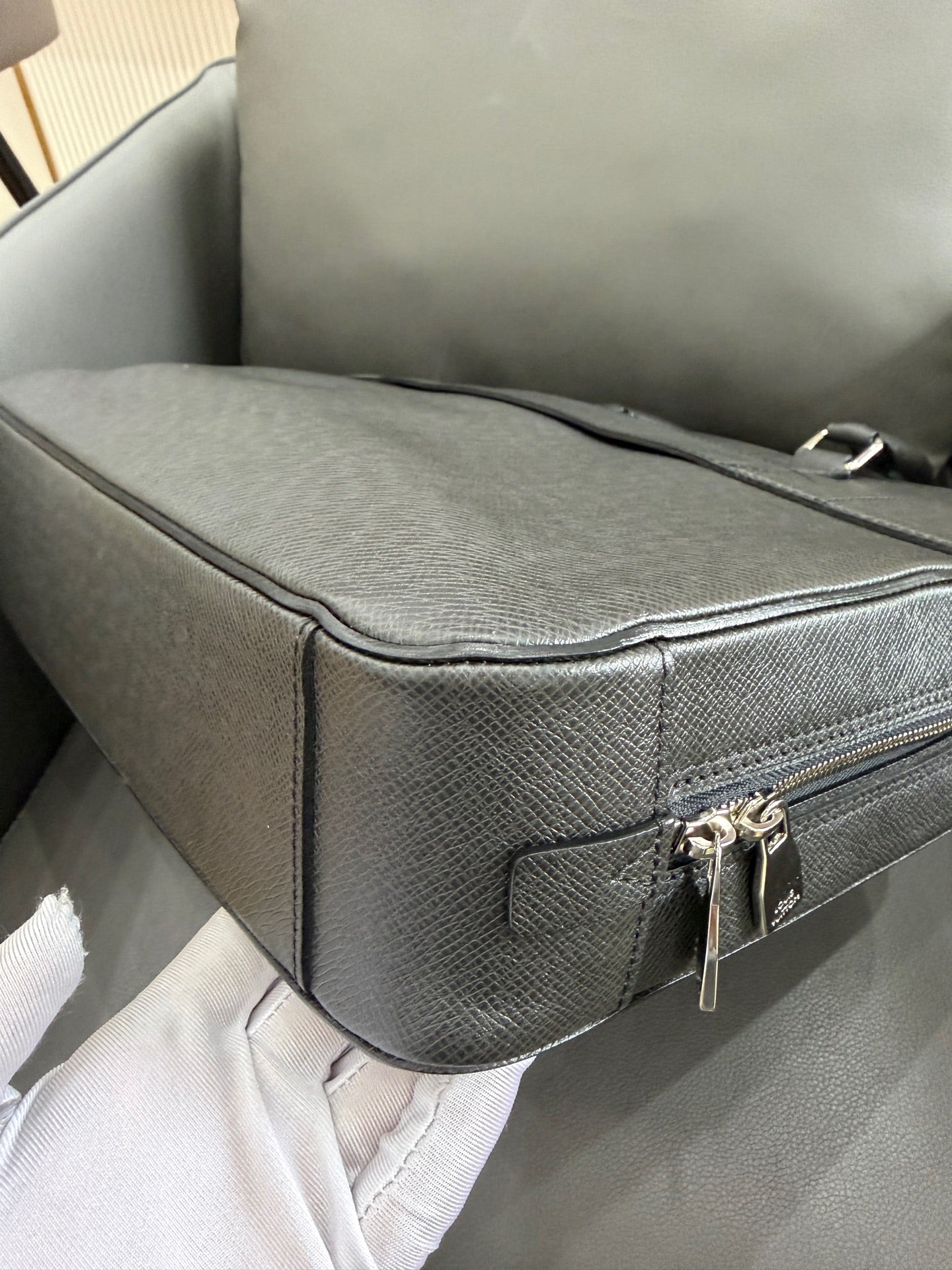 Louis Vuitton - Briefcase - Calfskin leather - Black - (Large)