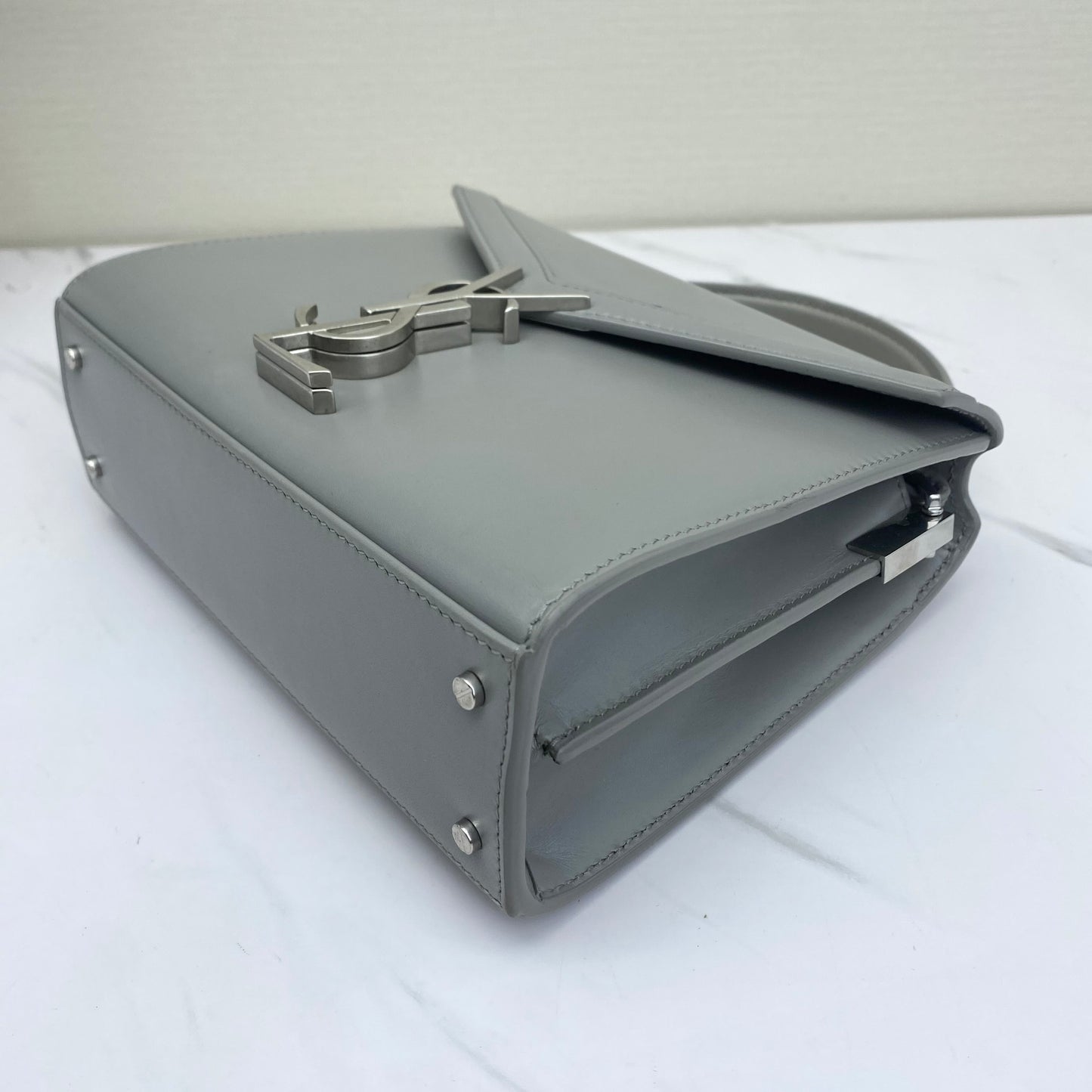 Saint Laurent - Cassandra Top Handle Bag - Smooth Cowhide Leather - Grey Silver - (small)