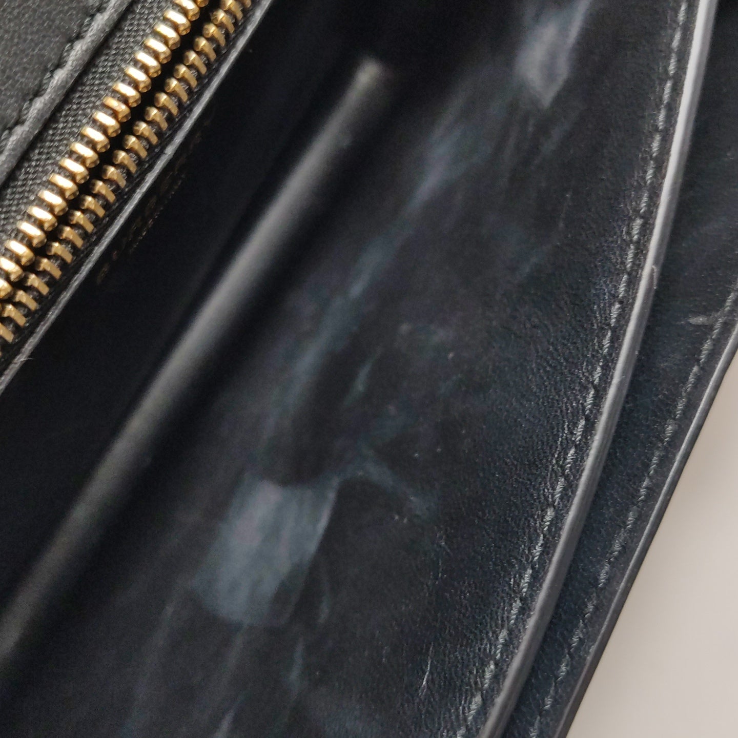 Burberry - Medium Exclusive Monogram Embossed TB Bag - Cowhide leather - Black - (Medium)
