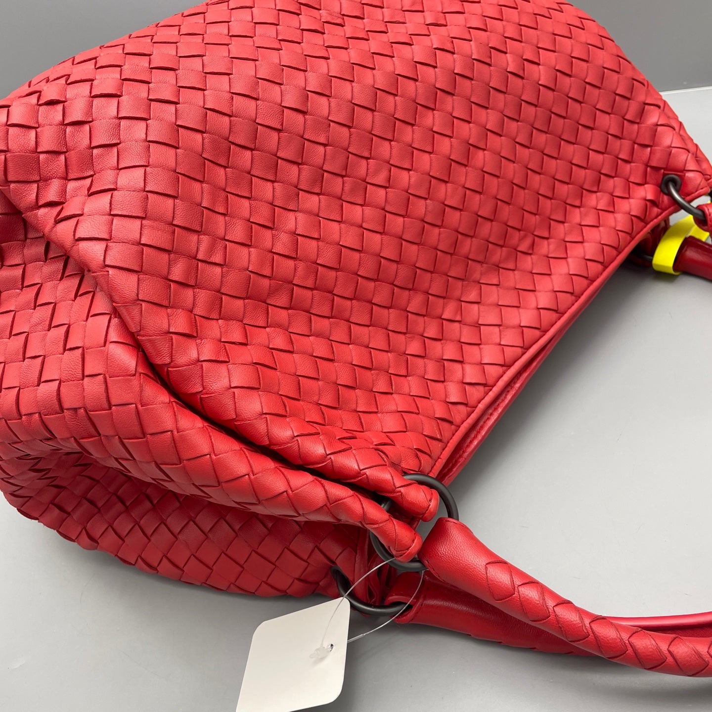 Bottega Veneta - Intrecciato Hobo Tote - Leather - Red - (medium)