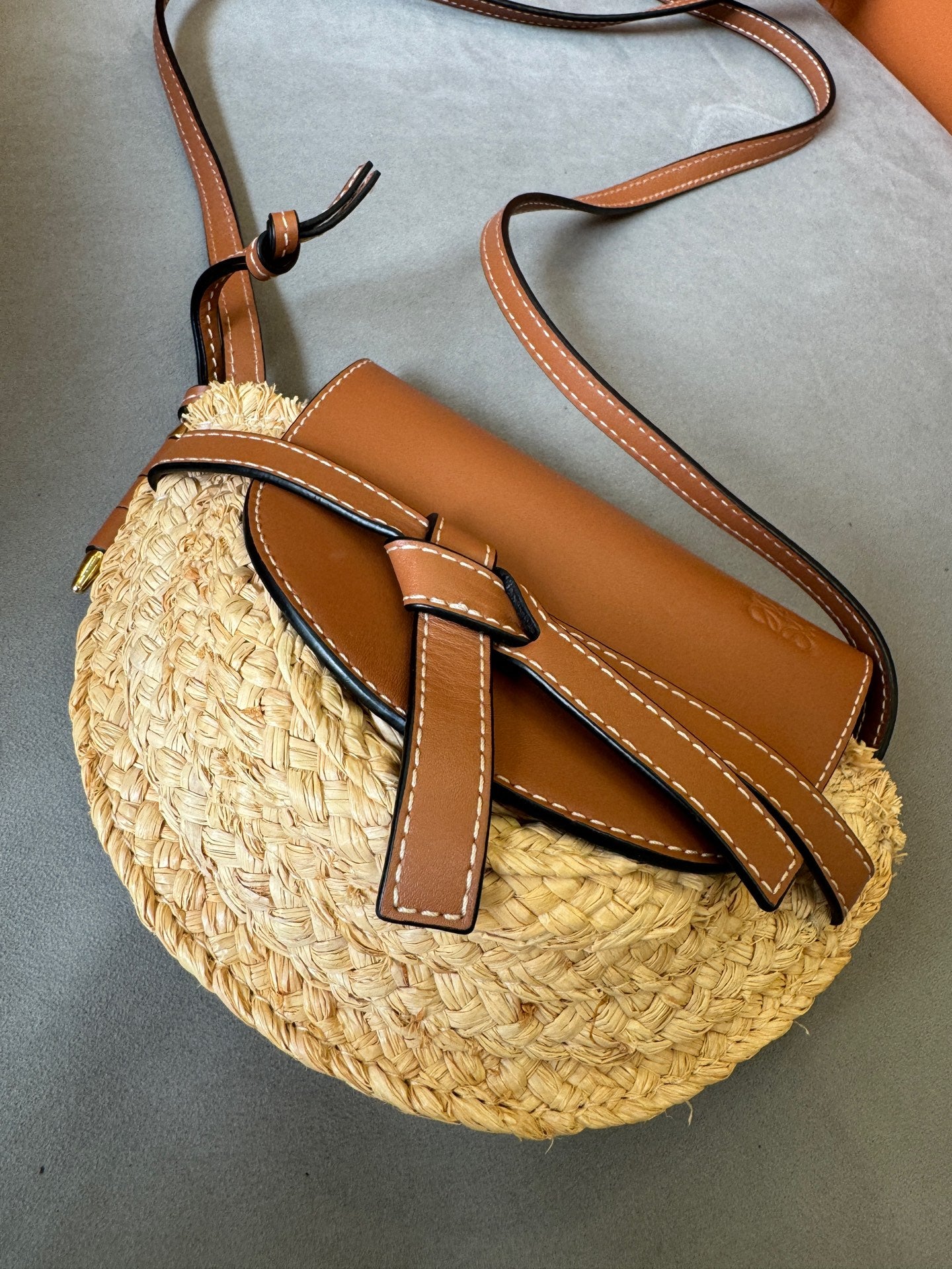 LOEWE - Gate Mini - Cowhide leather and woven straw - Brown - (mini)