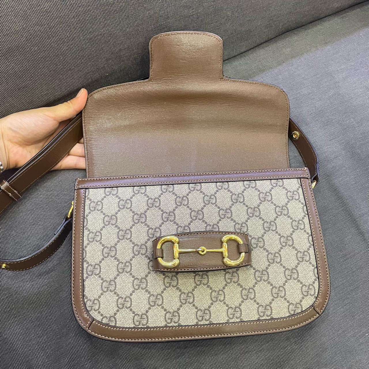 Gucci - 1955 Horsebit Shoulder Bag - GG Supreme canvas with brown leather trim and gold-tone hardware - Brown - (medium)