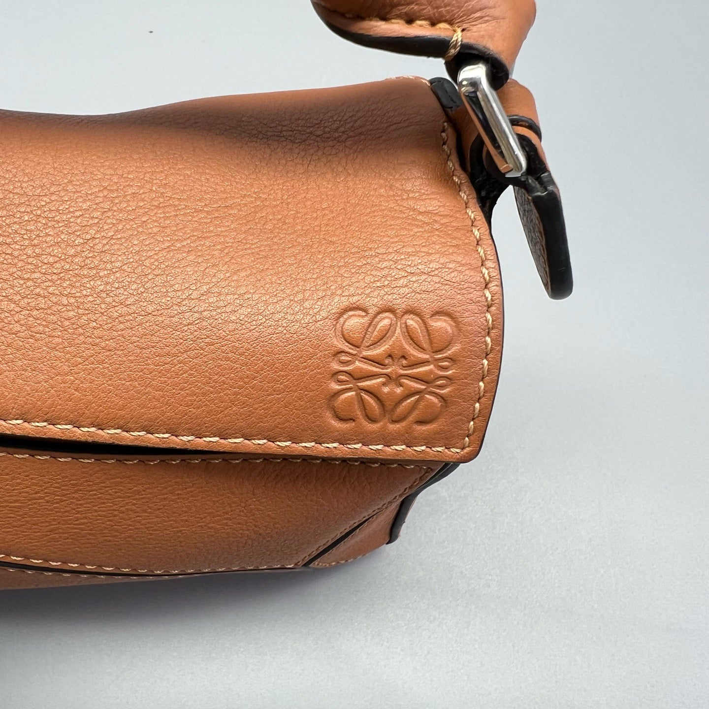 Loewe - Puzzle Mini - Pebbled calfskin leather - Caramel - (mini)