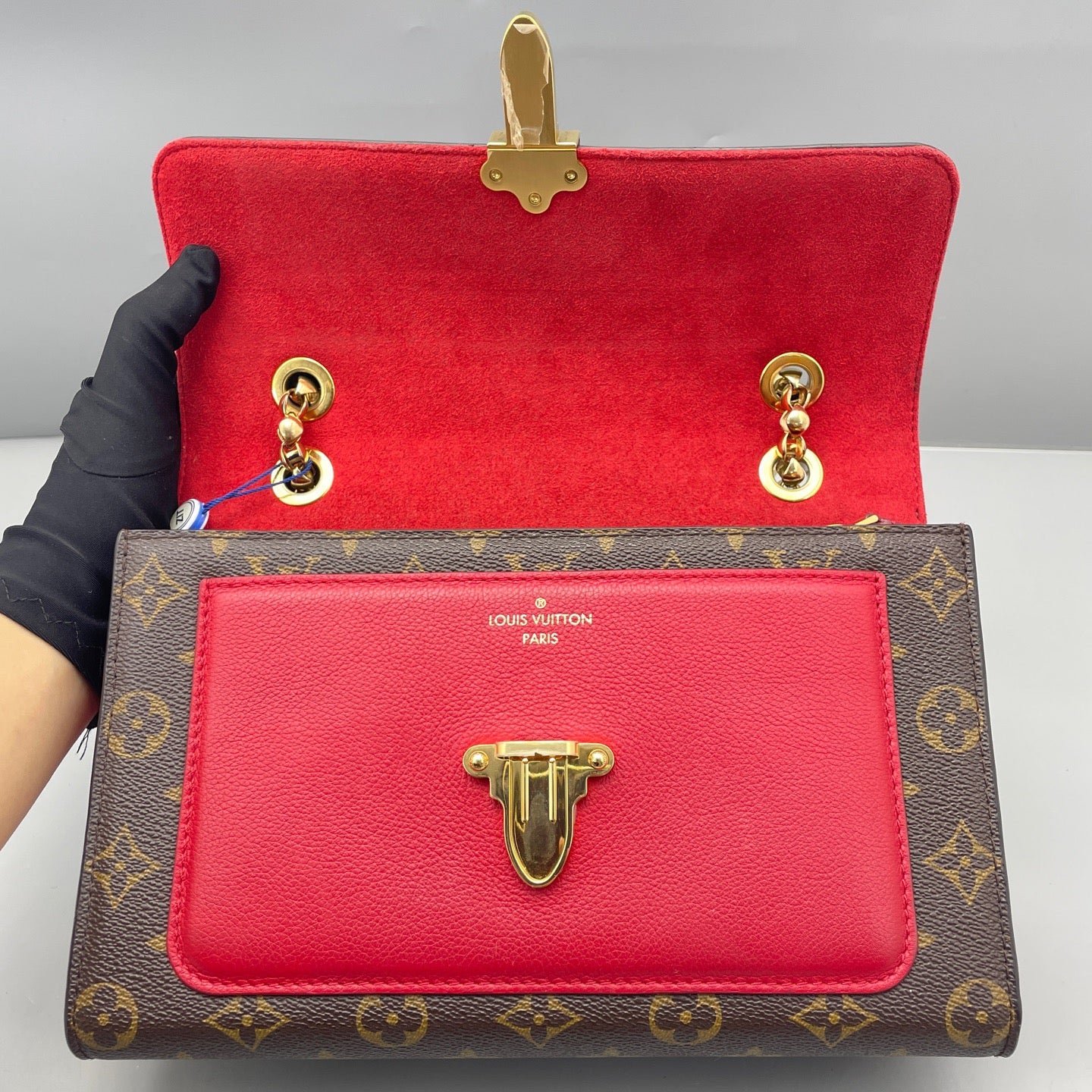 Louis Vuitton - Victoria Chain Bag - Monogram coated canvas and grained leather - Red and Brown - (medium)