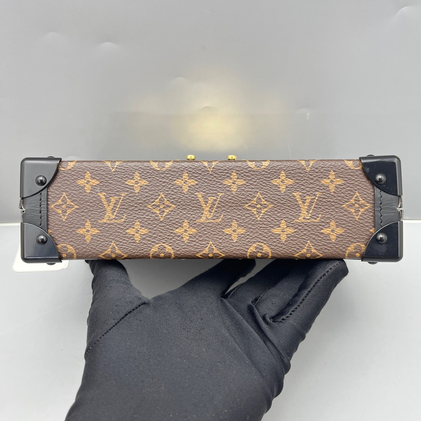 Louis Vuitton - Petite Malle Hard Box Clutch - Monogram coated canvas with leather trim - Brown - (mini)