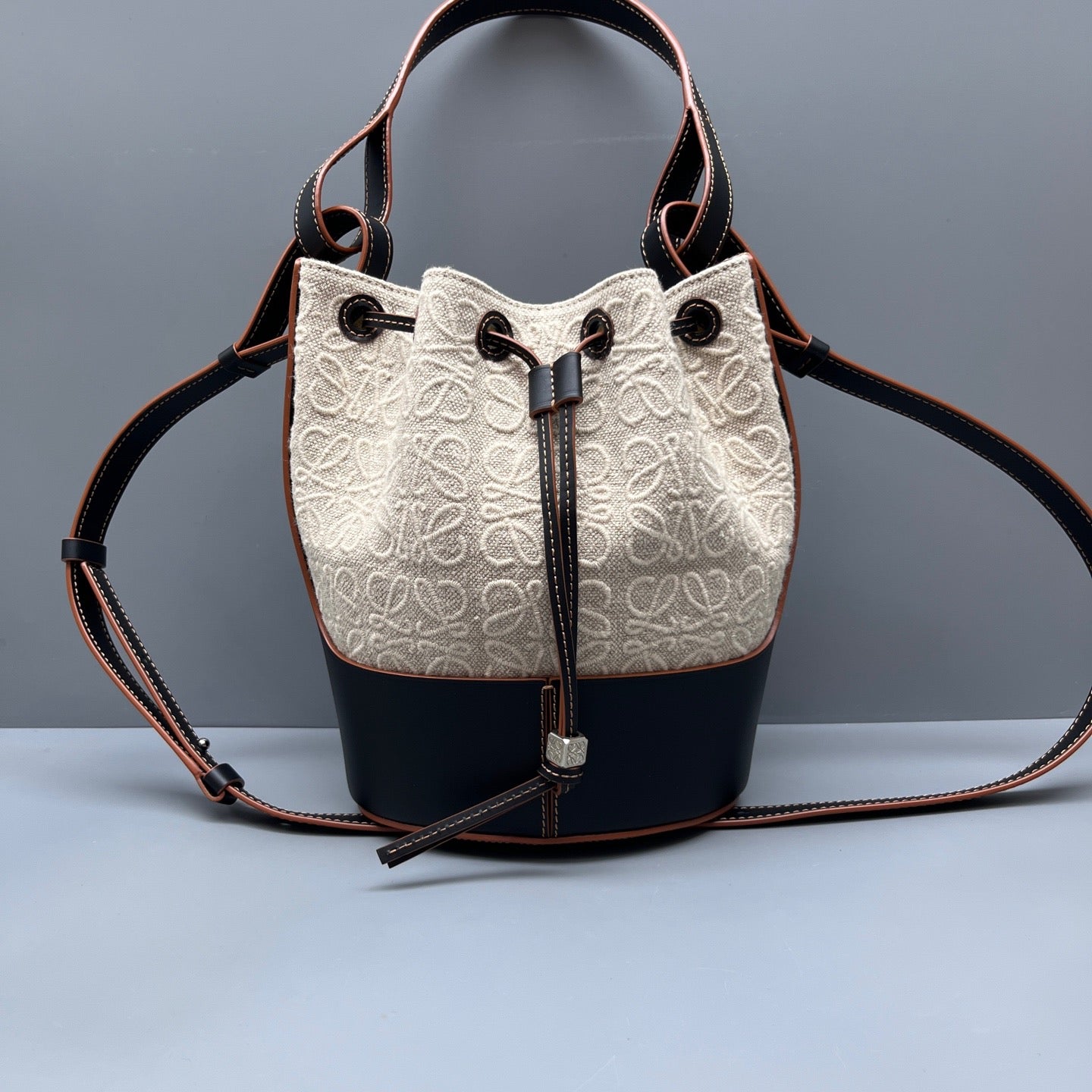 Loewe - Balloon Bag - Linen and Leather - Beige and Black - (Mini)