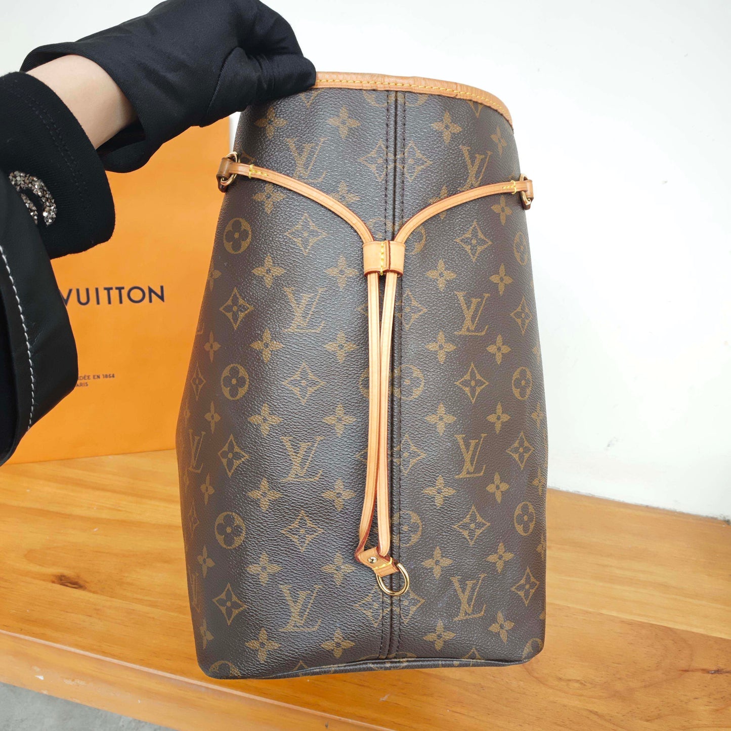 Louis Vuitton - Neverfull GM - Monogram coated canvas with natural cowhide leather trim - Brown - (Large)