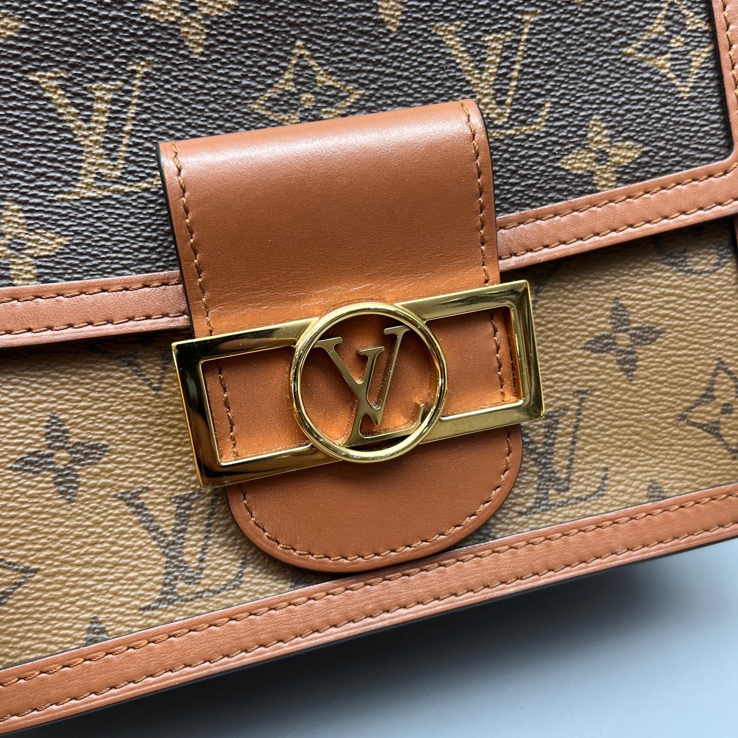 Louis Vuitton - Dauphine Pochette - Monogram coated canvas with leather trim - Brown - (small)