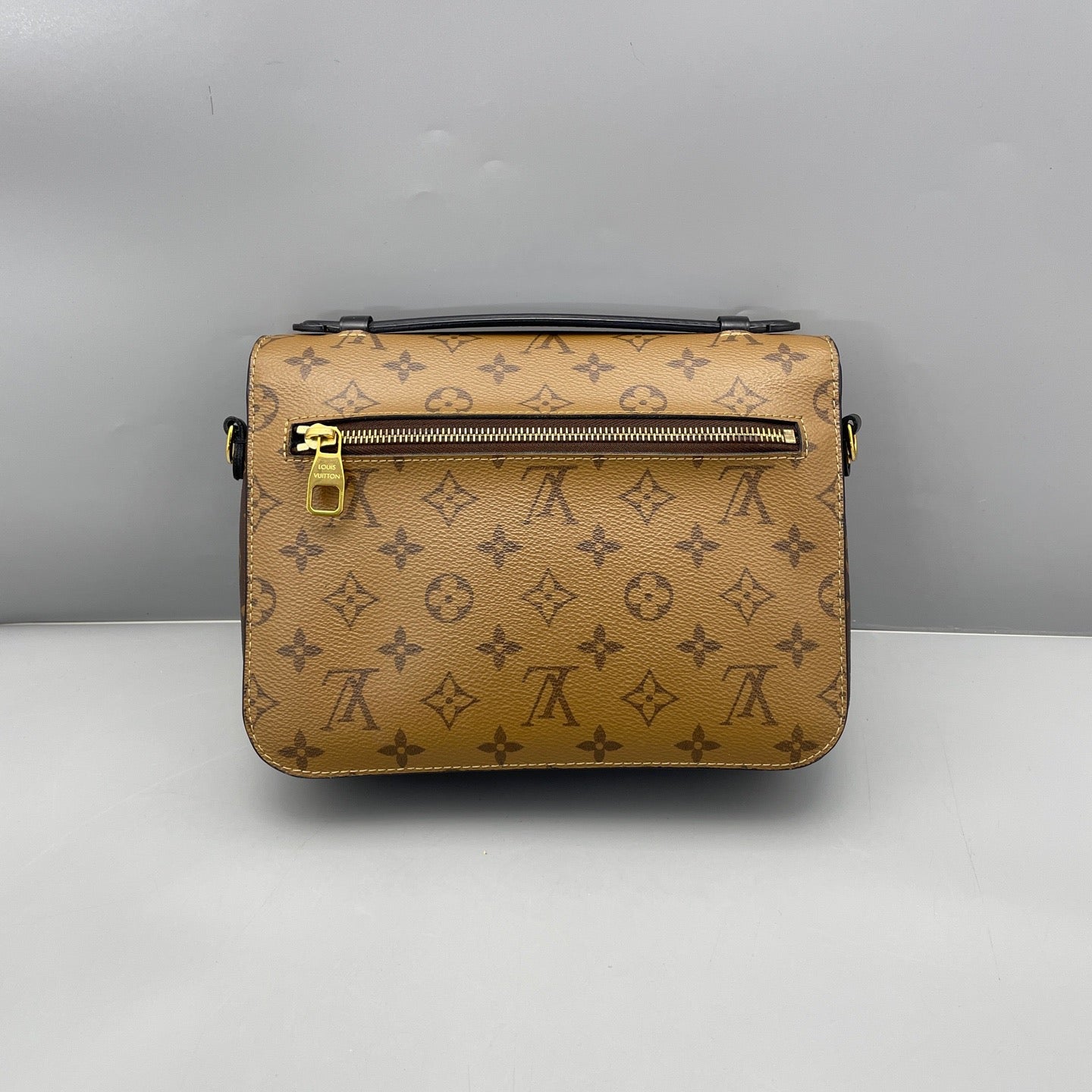 Louis Vuitton - Pochette Metis Monogram Reverse - Monogram coated canvas with leather trim - Brown and Beige - (Medium)