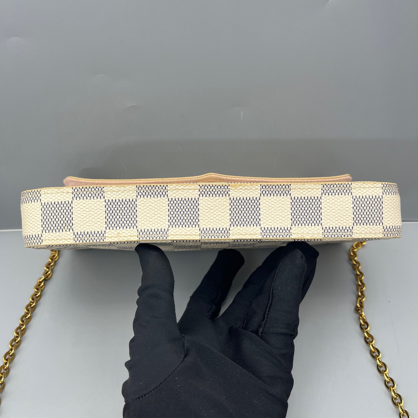 Louis Vuitton - Pochette Félicie - Damier Azur coated canvas with pink leather lining and trim - White - (Small)