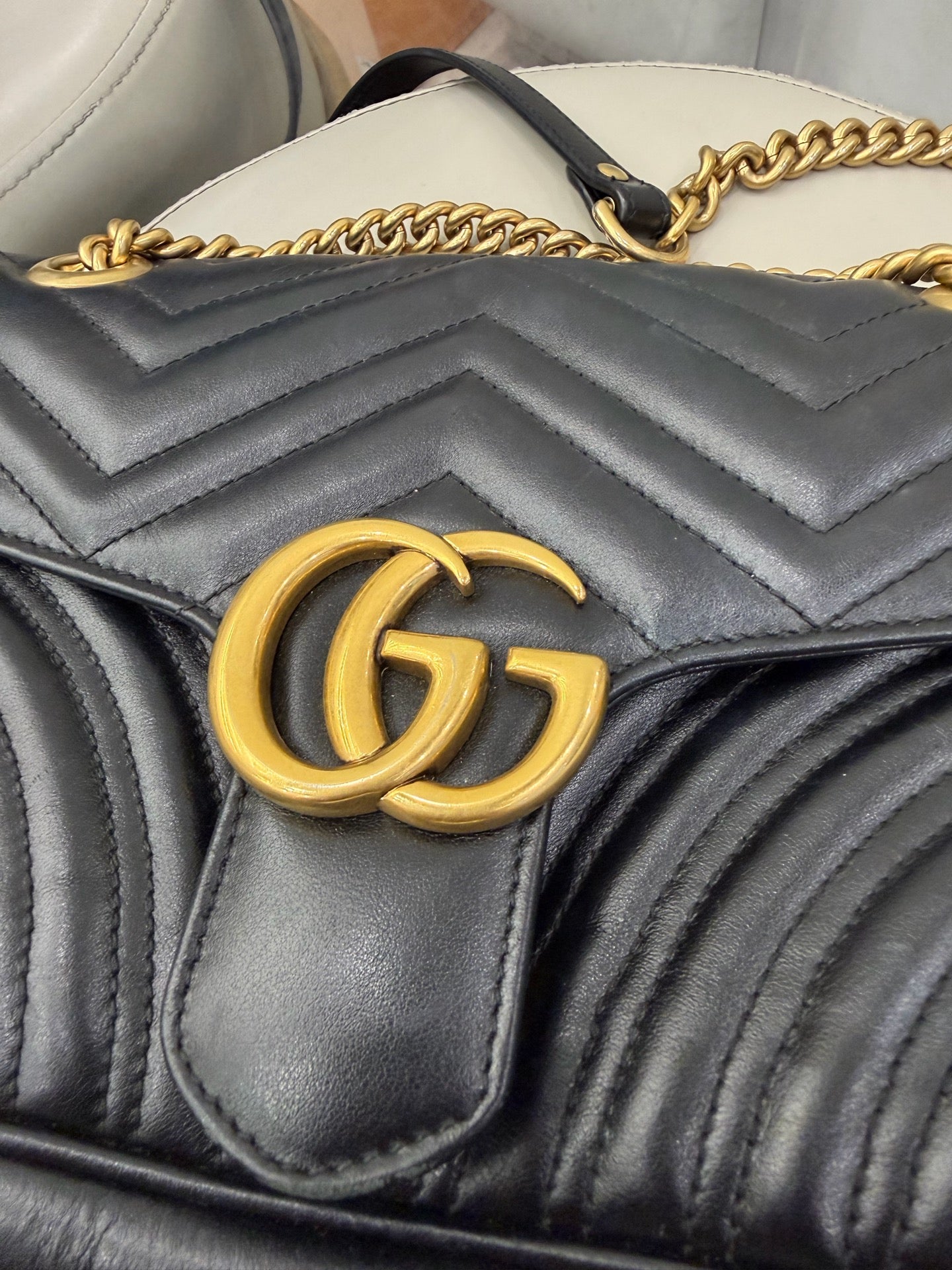 Gucci - GG Marmont Matelassé Shoulder Bag - Leather - Black - (medium)