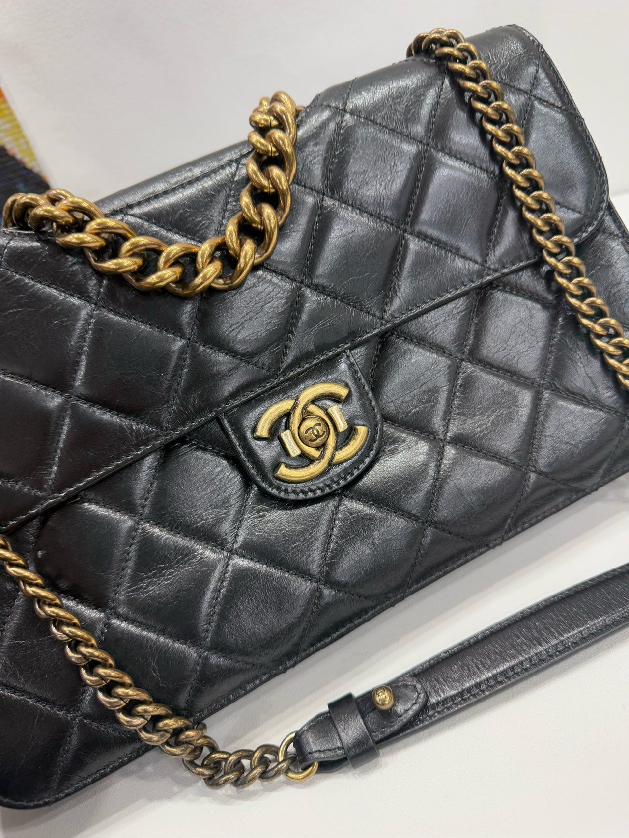 Chanel - Mumbai Vintage Chain Bag - Oil-wax leather - Black - (medium)