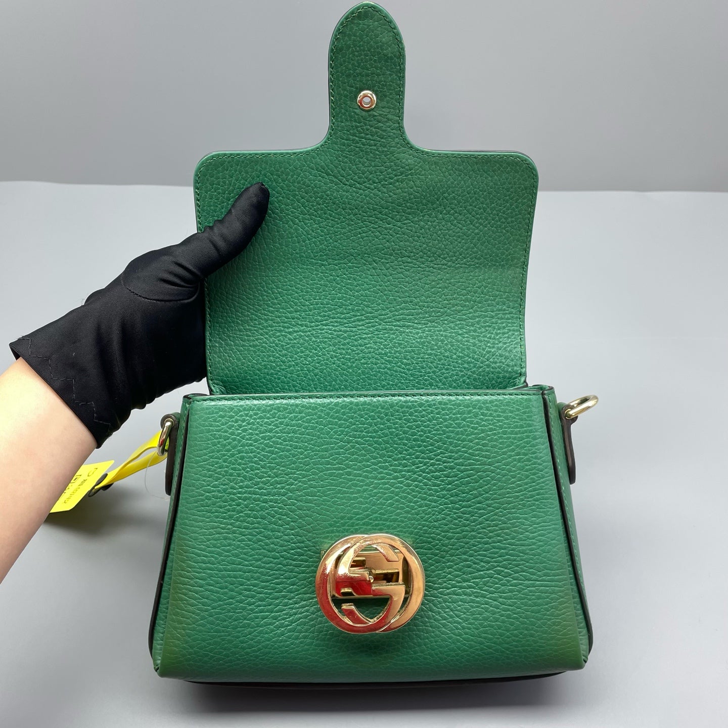 Gucci - Accordion Flap Bag (Outlet Style) - Grained leather - Green - (Small)