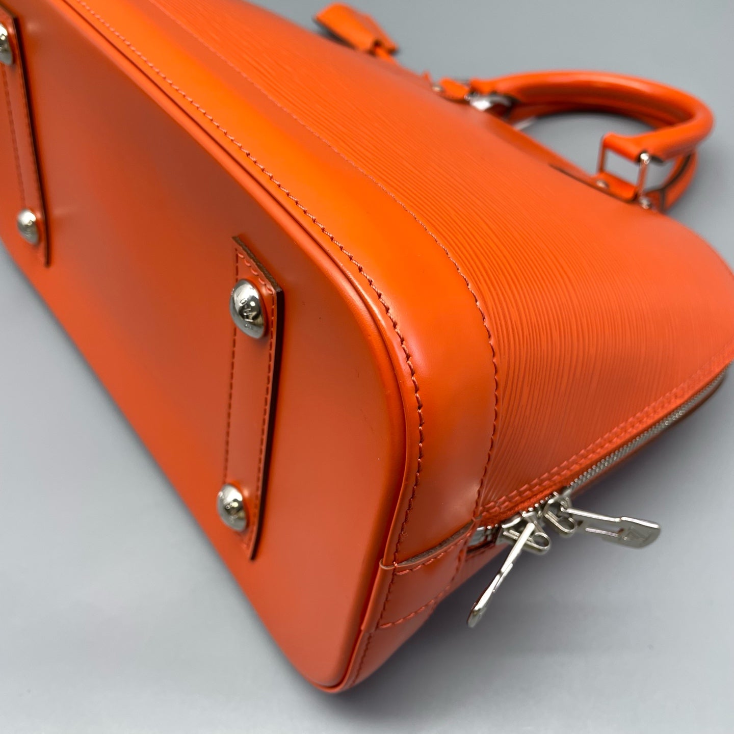 Louis Vuitton - Alma MM - Epi leather - Orange - (Medium)
