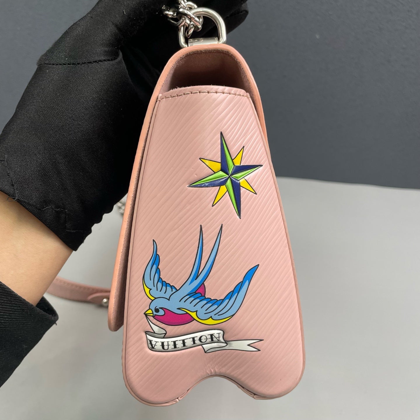 Louis Vuitton - Twist MM Tattoo - Leather - Pink - (Medium)