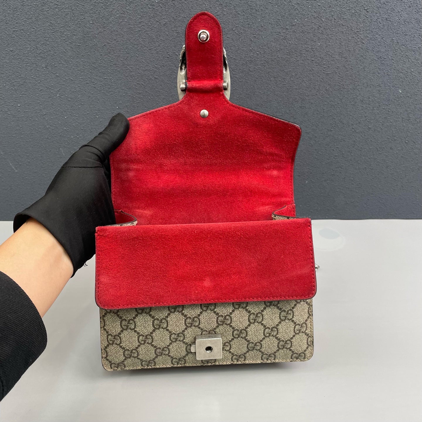 Gucci - Dionysus Chain Shoulder Bag - GG Supreme canvas with suede lining - Beige with Red accents - (Small)