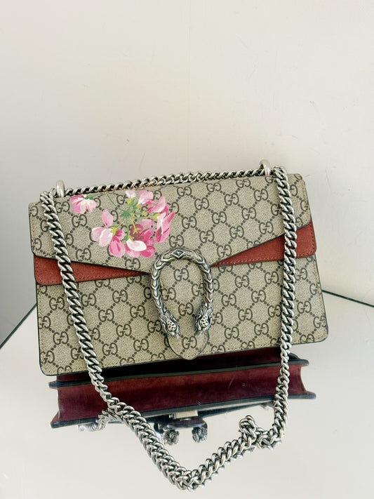 Gucci - Dionysus Bag Geranium Print - GG Supreme canvas, suede, and leather trim - Multicolour - (Medium)