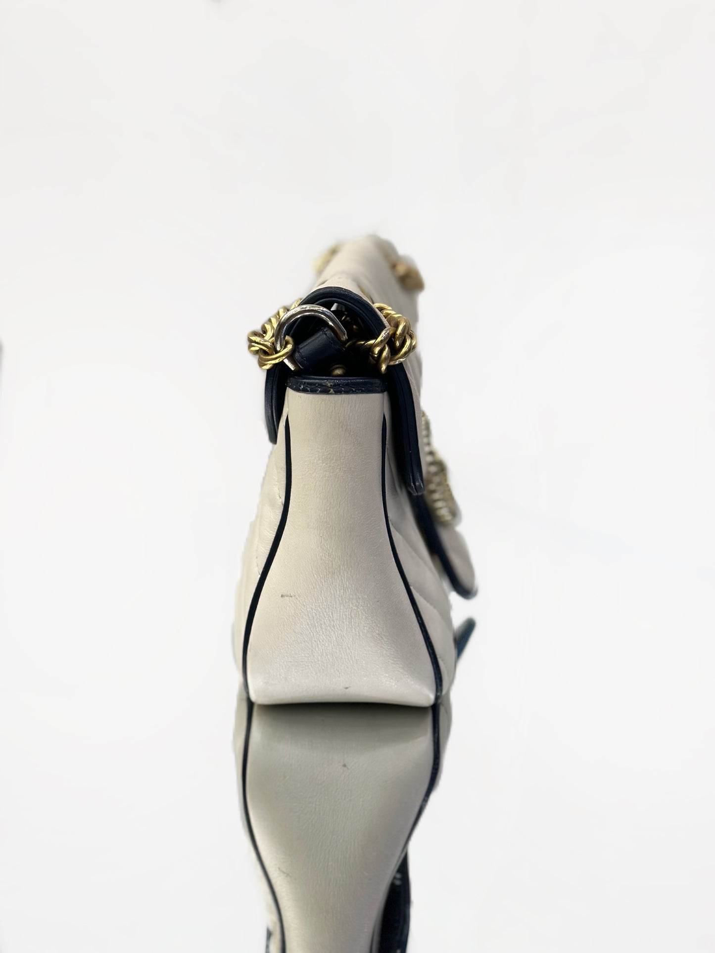 Gucci - GG Marmont Matelassé Shoulder Bag - Leather - White - (medium)