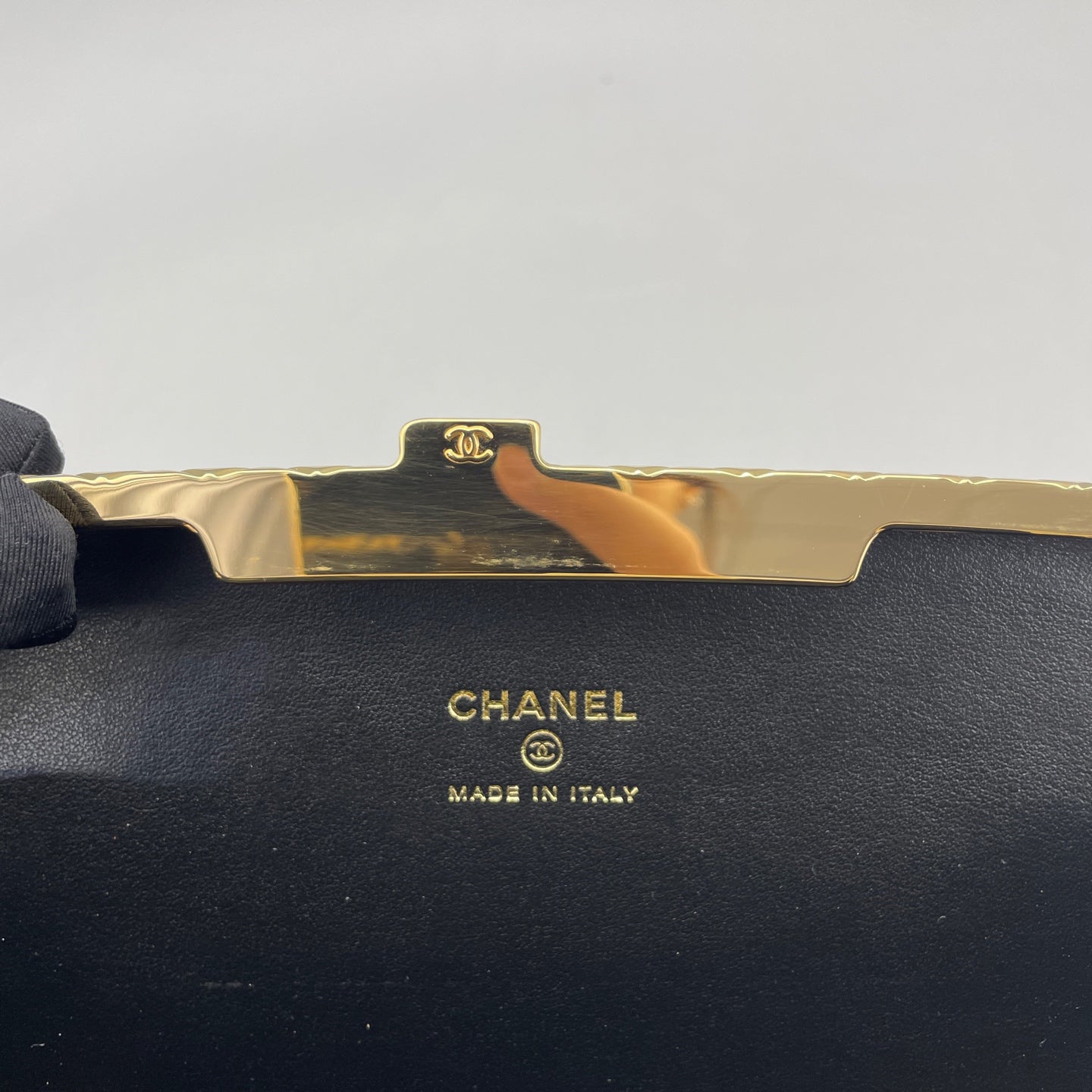 Chanel - Chain Clasp Bag - Patent leather - Black - (Mini)