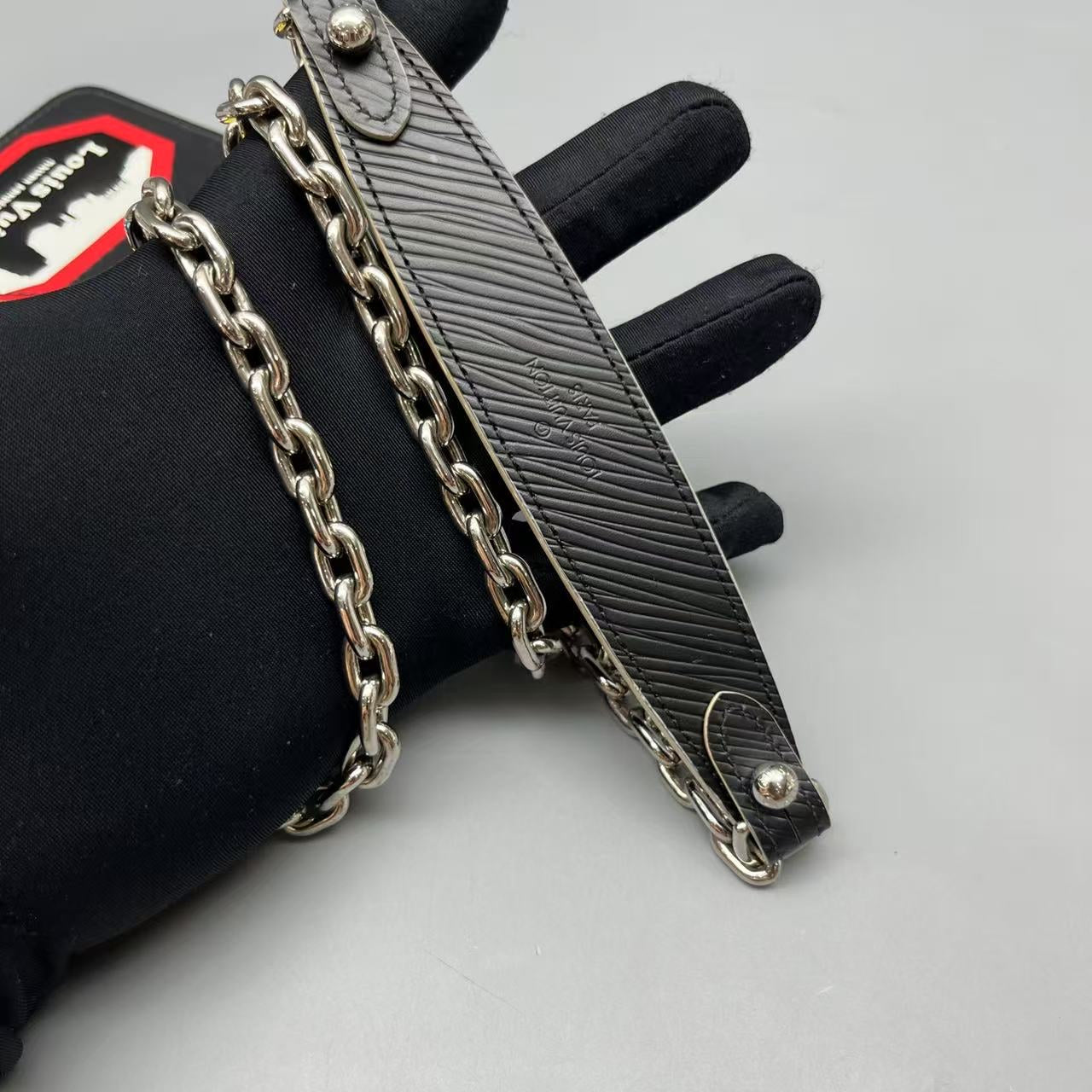 Louis Vuitton - Twist Chain Bag with Patches - Epi Leather - Black - (mini)