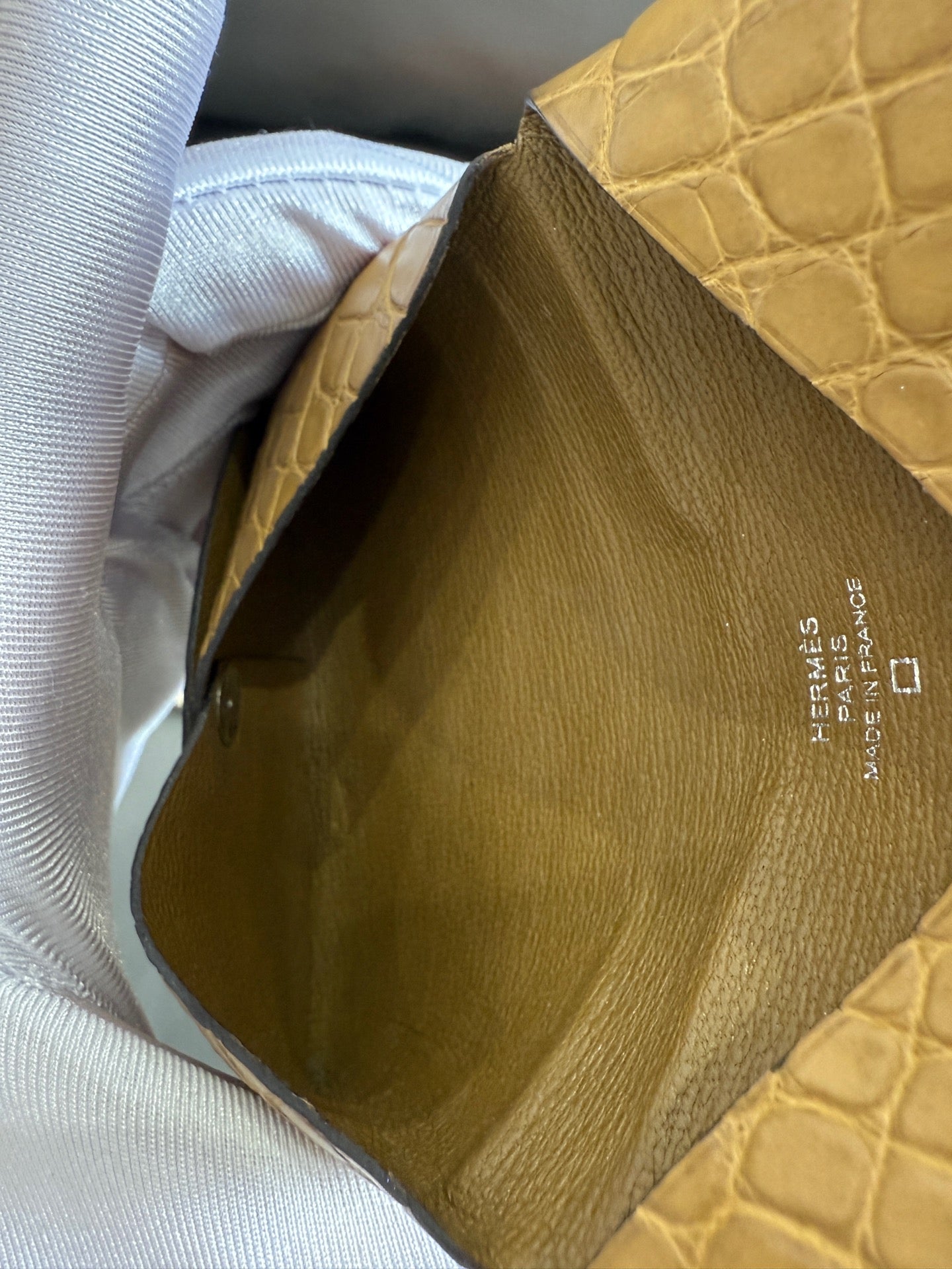 Hermès - Calvi - Crocodile leather - Camel - (small)