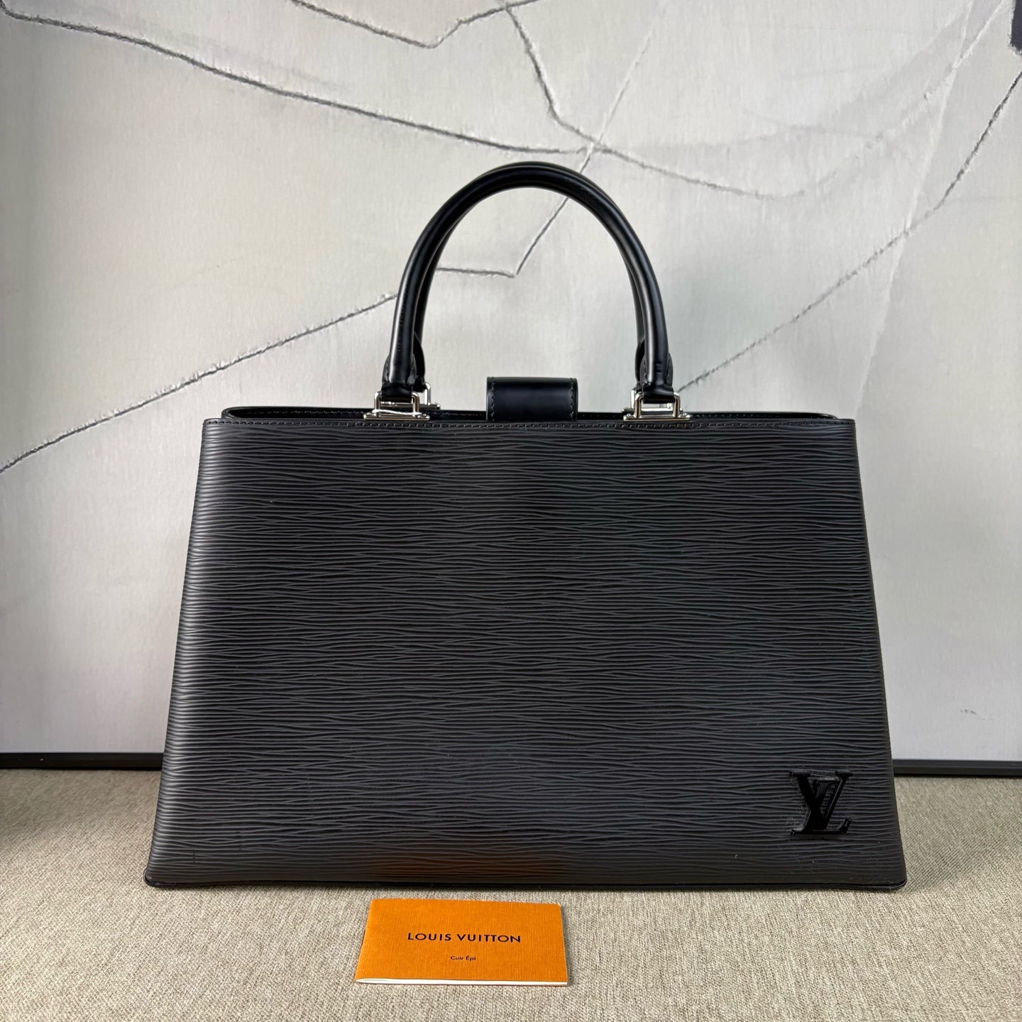 Louis Vuitton - Kleber - Epi leather - Black - (Medium)