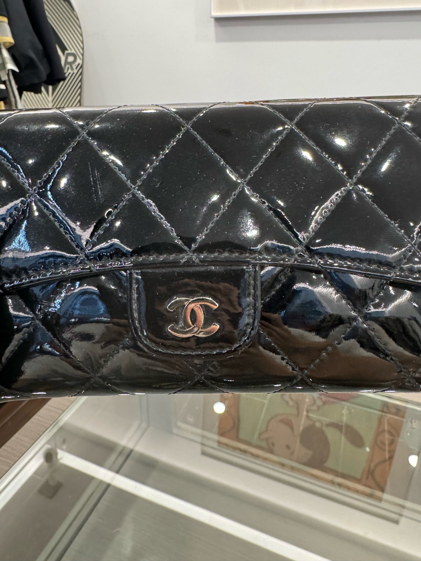 Chanel - Classic Flap Long Wallet - Patent leather - Black - (medium)
