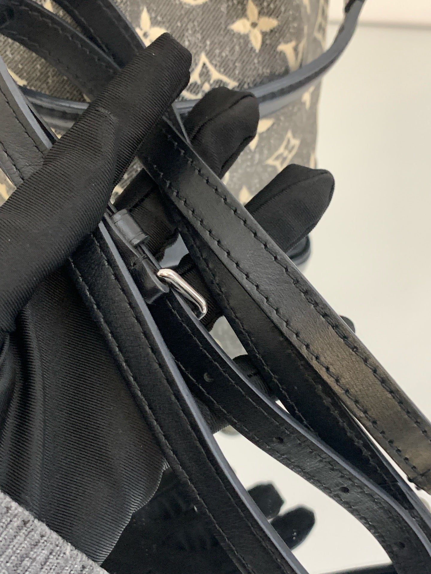 Louis Vuitton - Noe Denim Monogram Bucket Bag - Denim with cowhide leather trim - Grey - (mini)