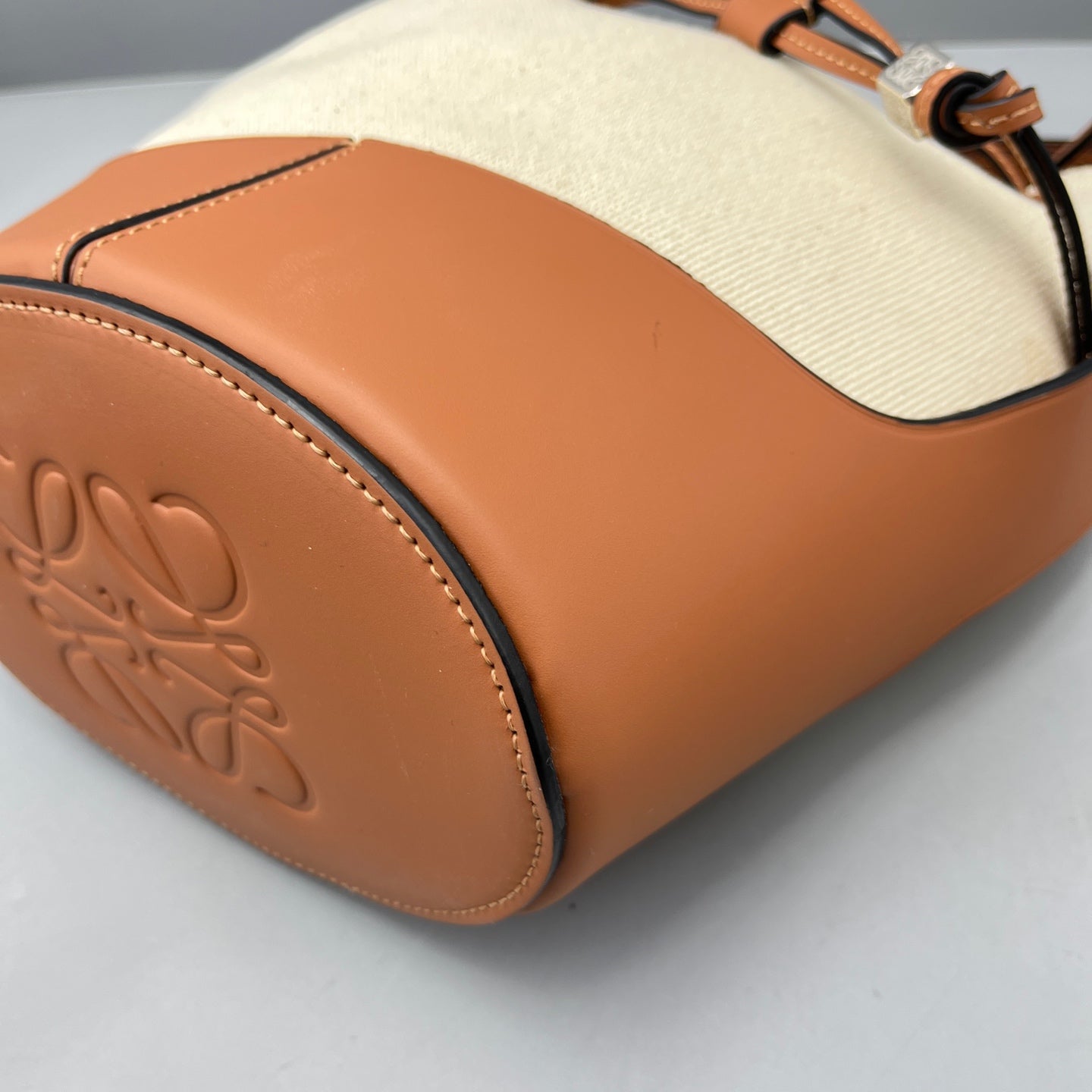 Loewe - Bucket Bag - Canvas and Leather - Caramel and Cream - (Medium)