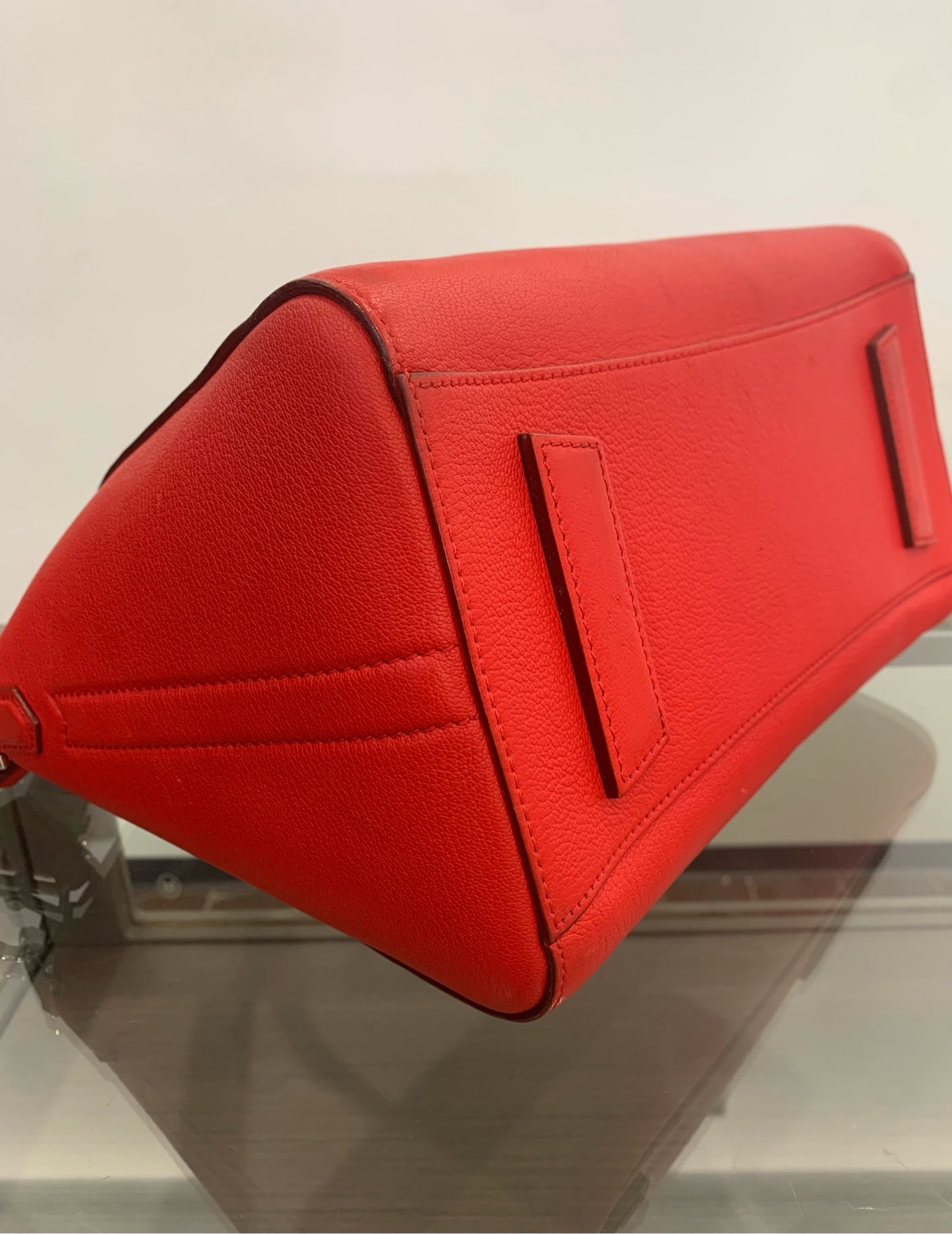 Givenchy - Antigona - Leather - Red - (Small)