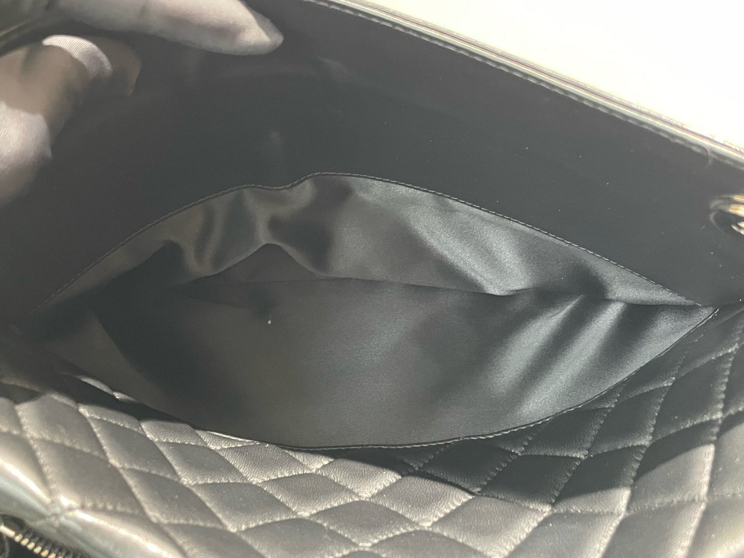 Chanel - Large Shopping Tote - Quilted lambskin leather with smooth leather trim - Black with silver-tone hardware - (Large)