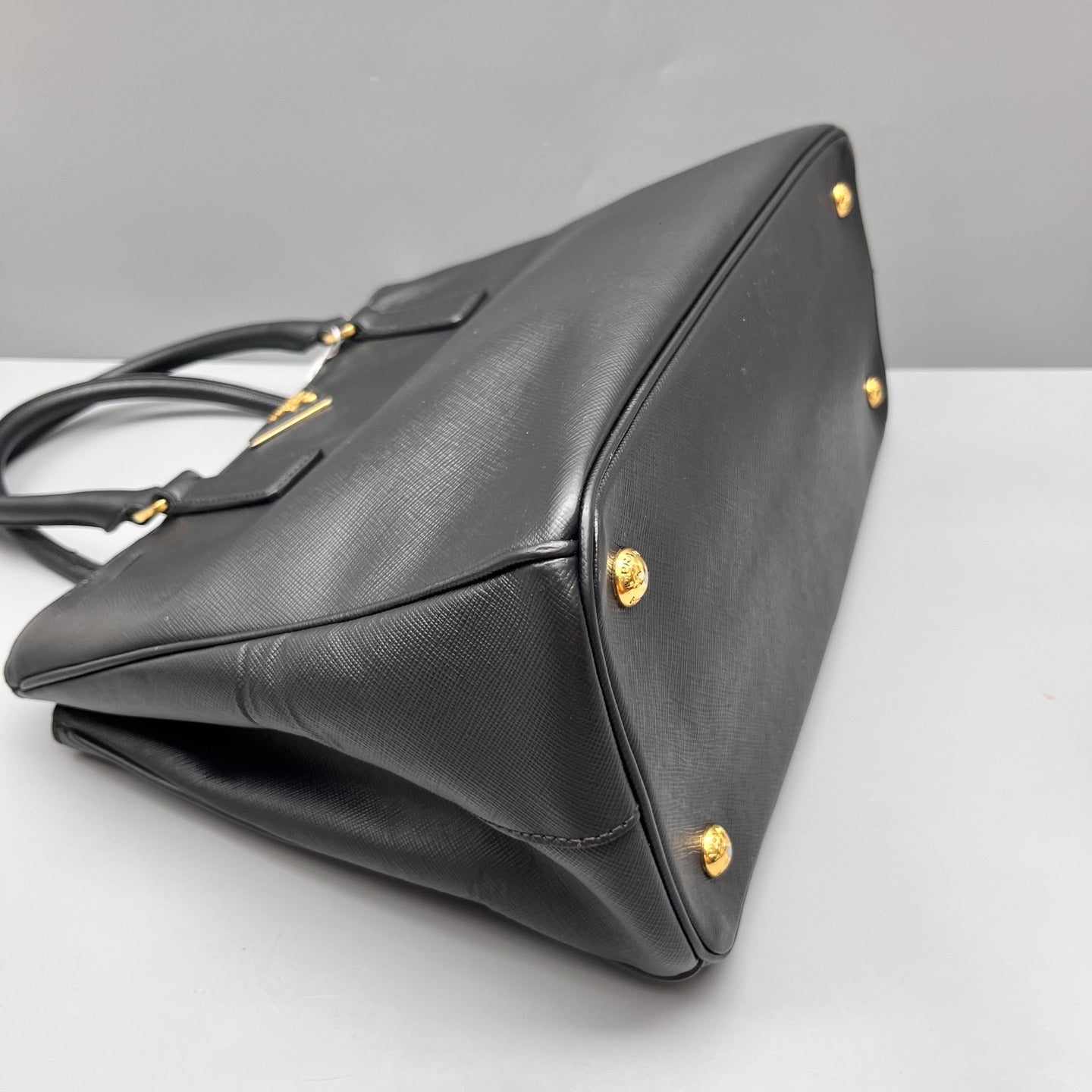 Prada - Galleria (Saffiano Lux Tote) - Saffiano leather - Black - (Medium)