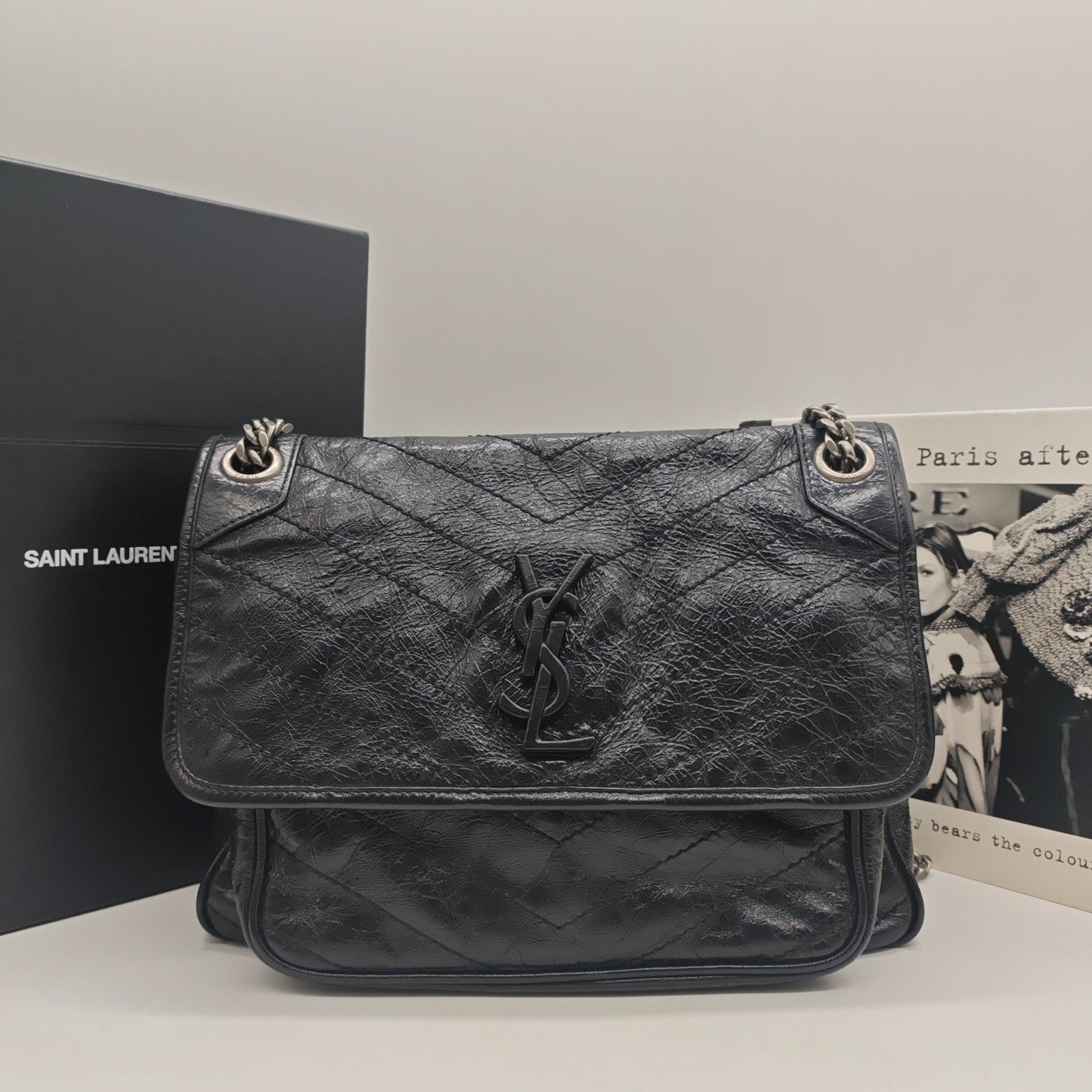 Saint Laurent - Niki Medium Chain Bag - Aged crinkled calfskin leather - Black - (Medium)