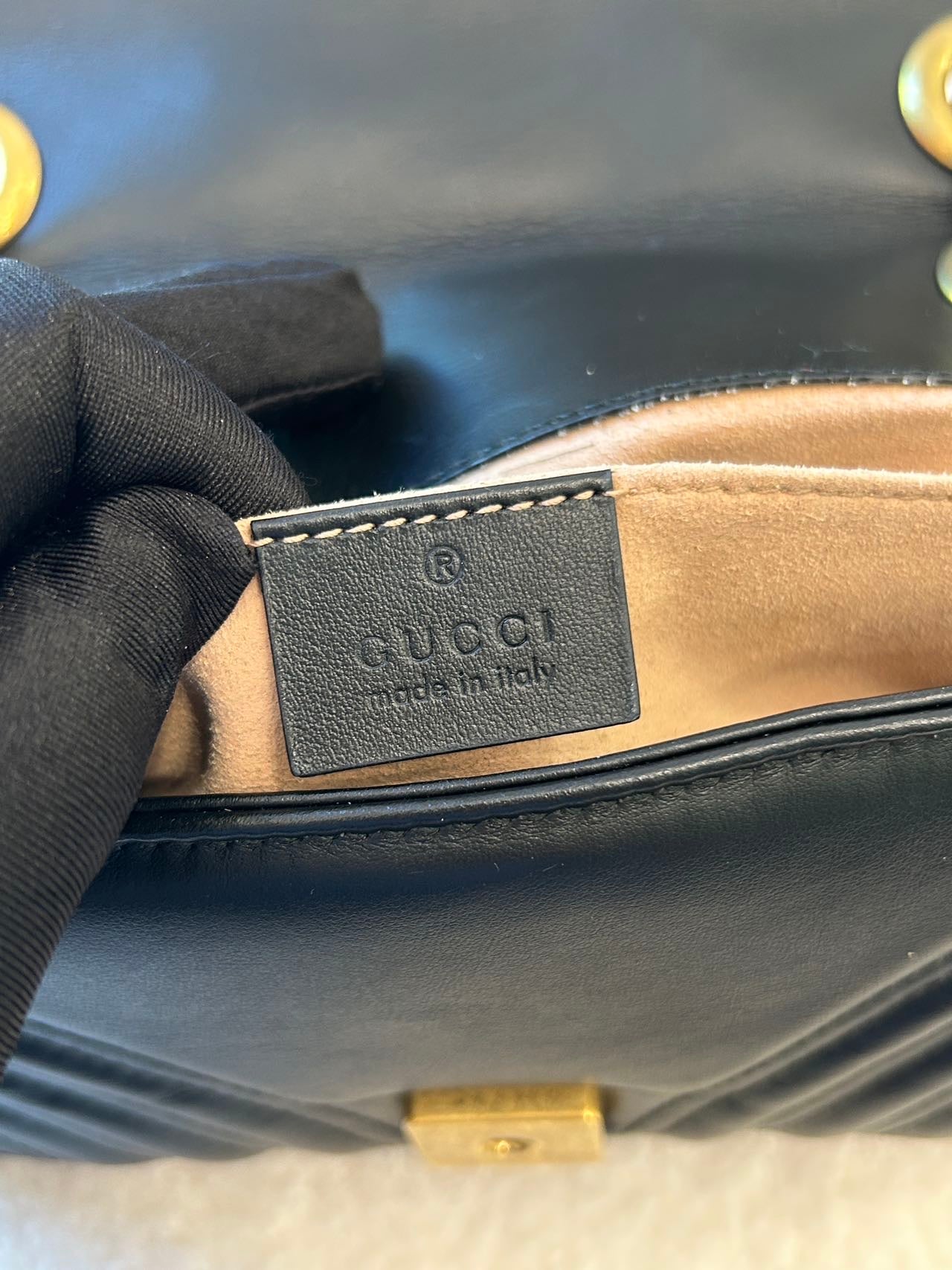 Gucci - GG Marmont Matelassé Shoulder Bag 22 - Leather - Black - (Mini)