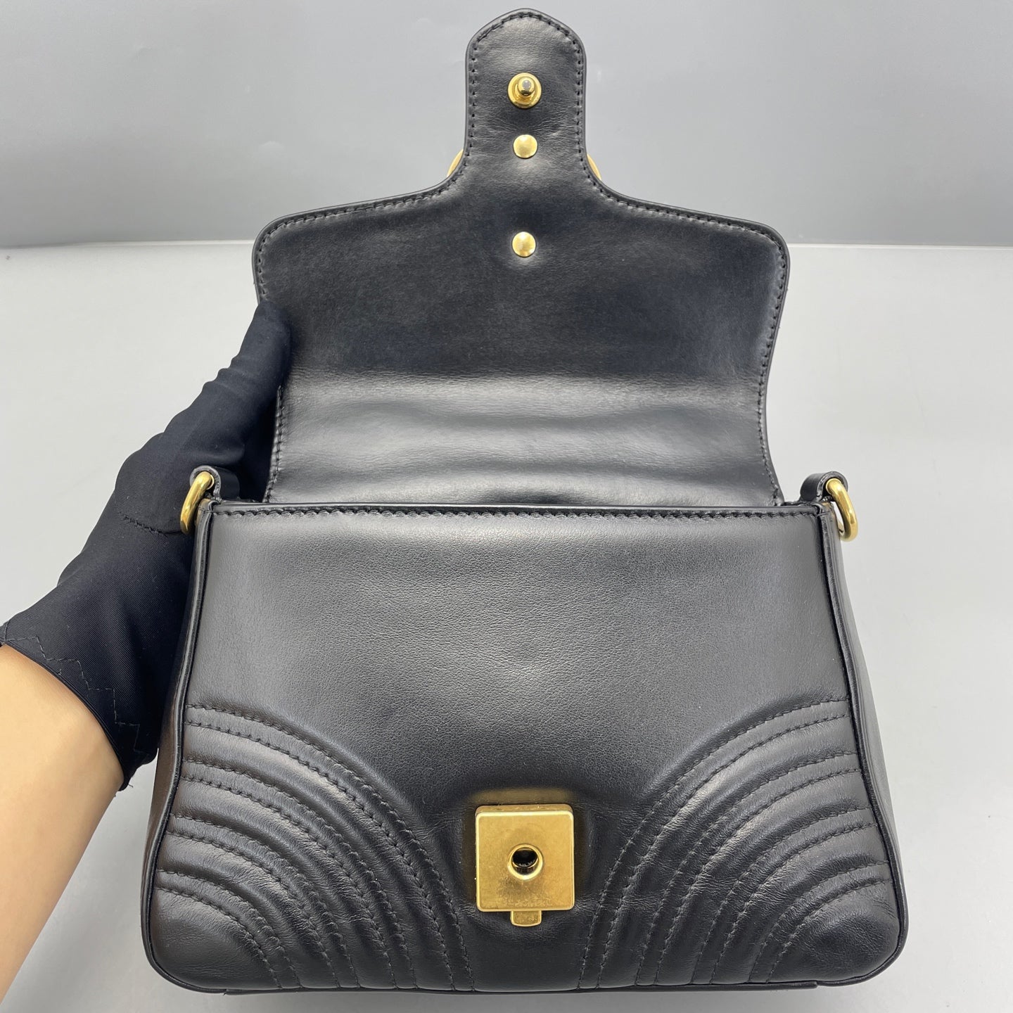 Gucci - GG Marmont Mini Top Handle Messenger Bag - Leather - Black - (mini)