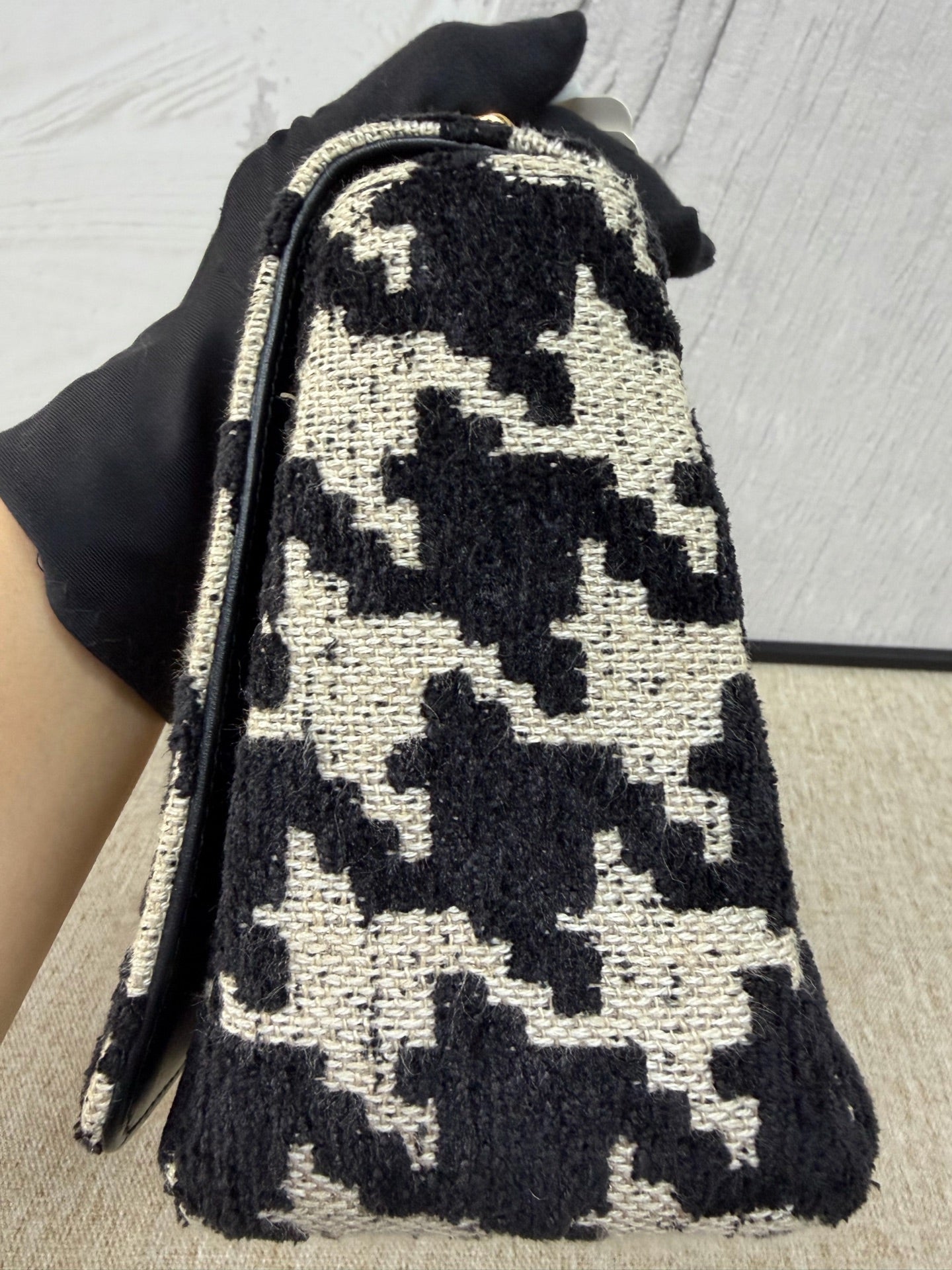 Dior - Caro Houndstooth Chain Bag - Tweed with Leather trim - Multicolour (Black and White) with Gold-Tone Hardware - (Medium)