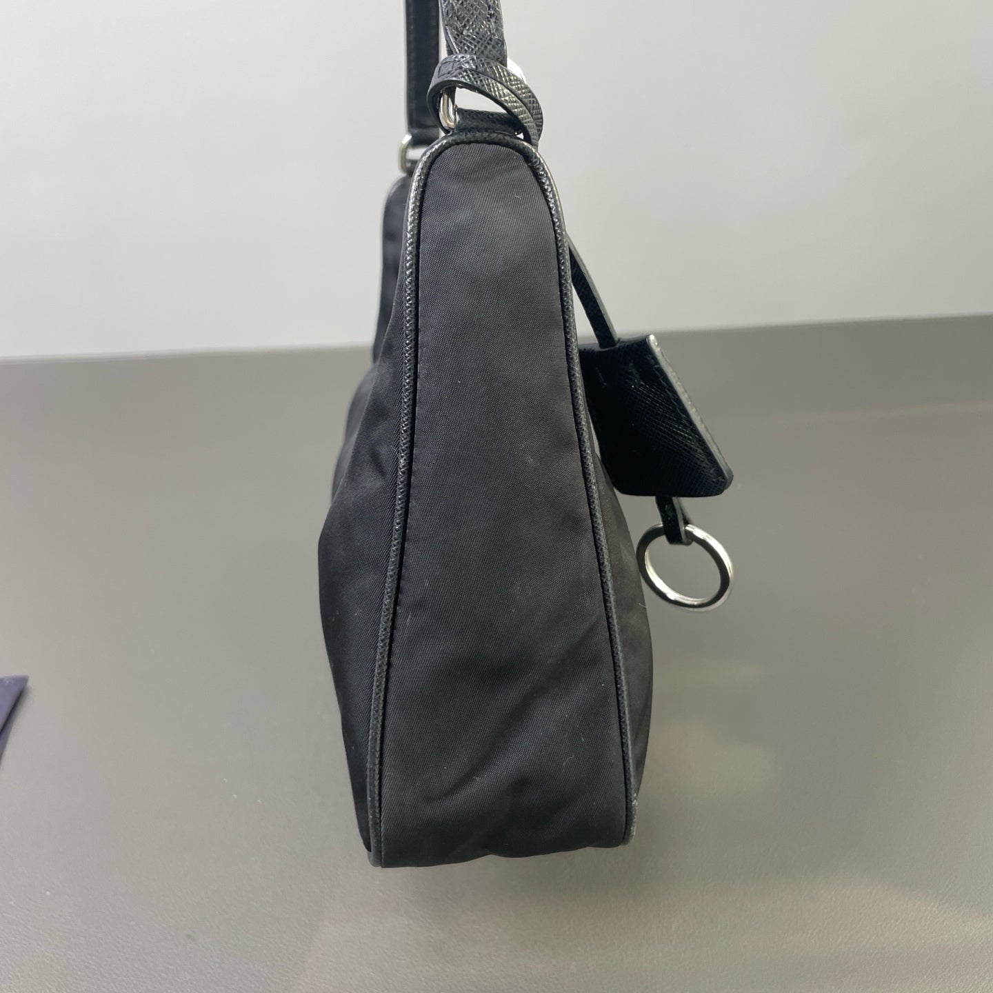 Prada - Re-Edition 2005 Nylon Shoulder Bag - Nylon and Leather - Black - (mini)