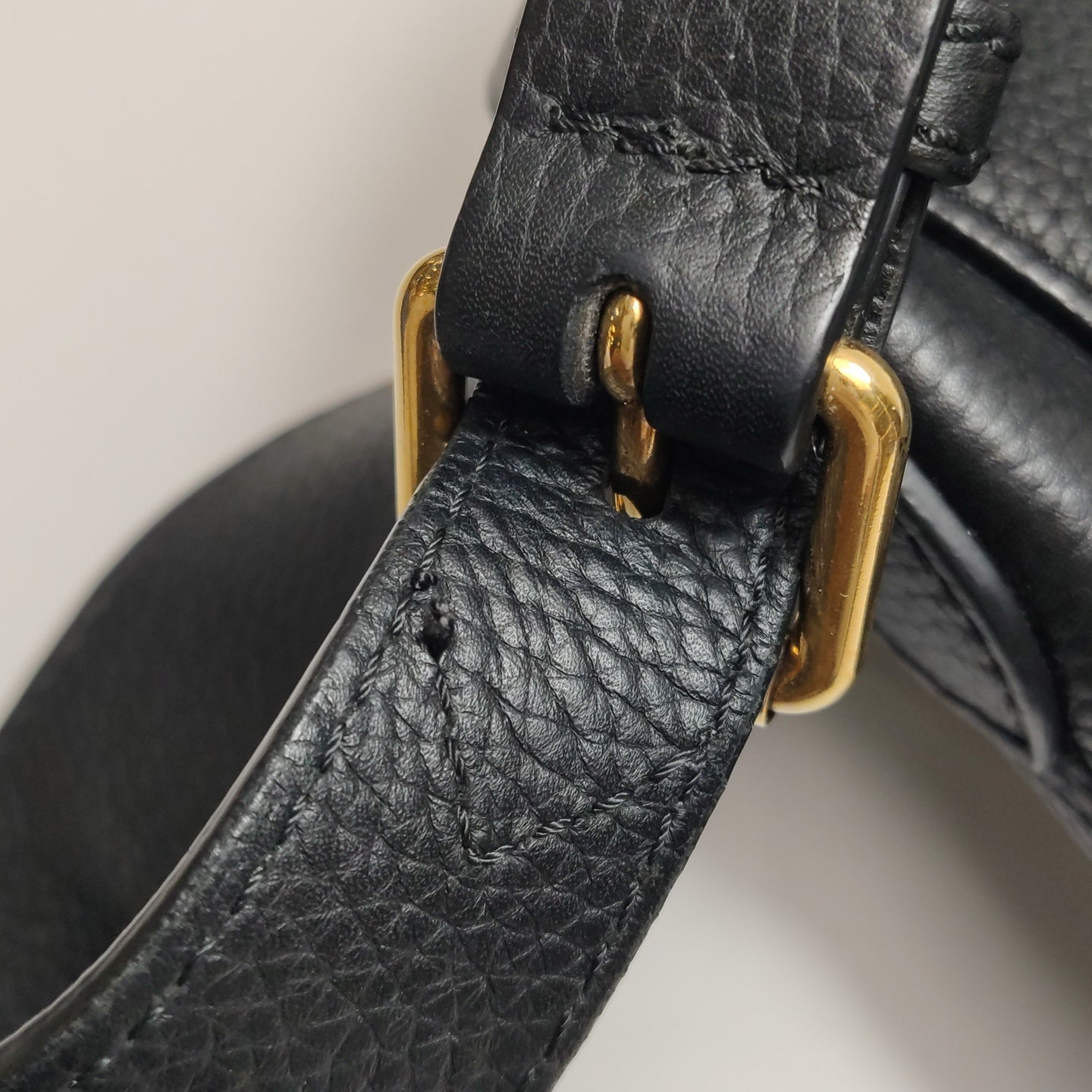 Burberry - Messenger Bag - Leather - Black - (medium)