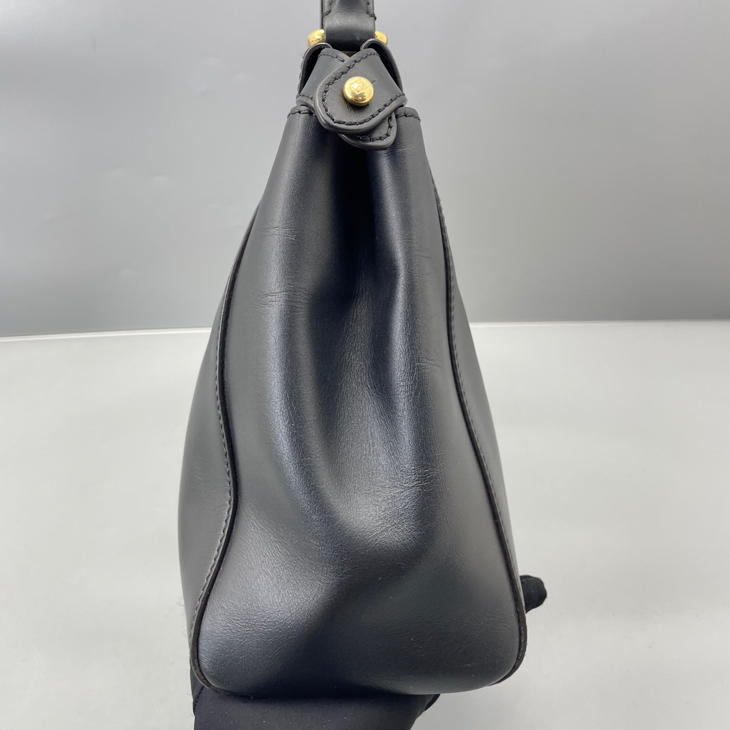 Fendi - Peekaboo - Leather - Black - (Medium)