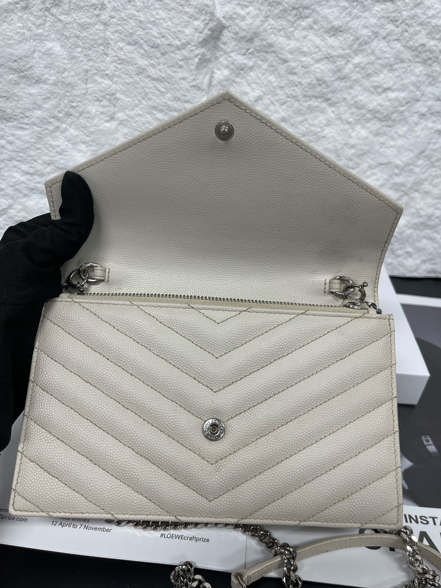 Saint Laurent - Envelope WOC (Wallet on Chain) - Caviar Grained Calfskin Leather - White - (Small)
