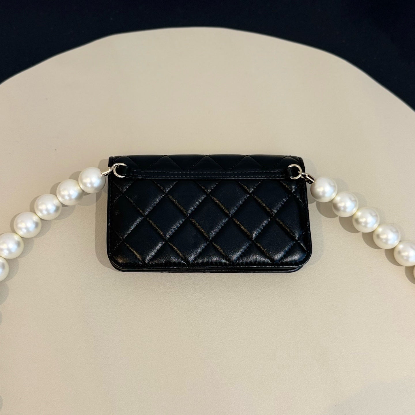 Chanel - Pearl WOC (Wallet on Chain) - Lambskin leather - Black - (mini)