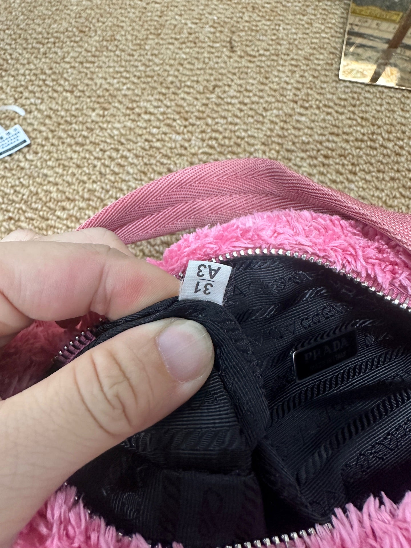 Prada - Re-Edition 2000 Hobo - Faux fur - Pink - (mini)