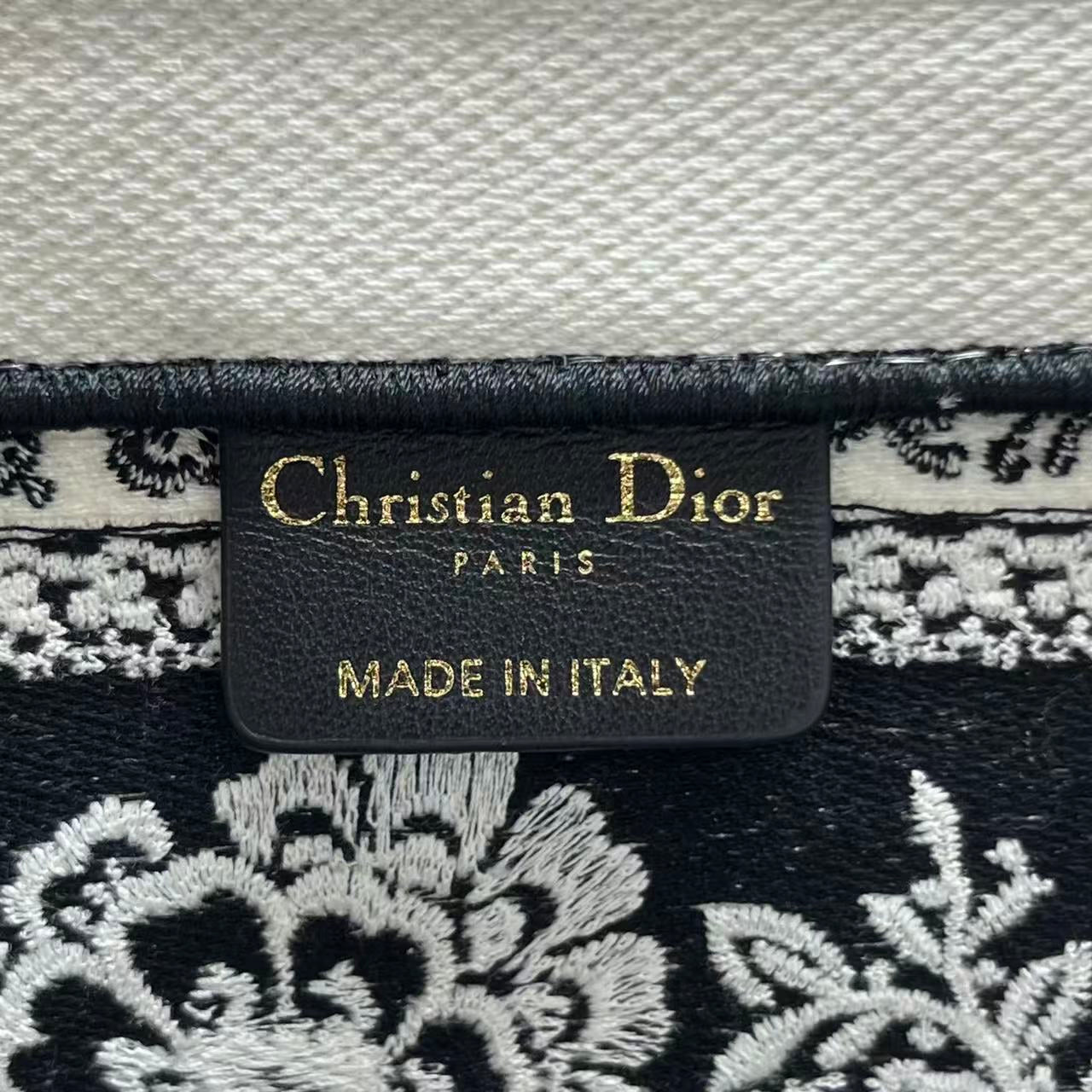 Dior - Book Tote (Butterfly Floral Embroidery) - Embroidered cloth - Multicolour - (Medium)