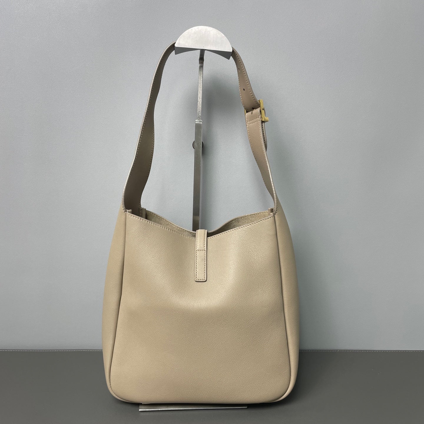 Saint Laurent - Hobo Bag - Leather - Elephant Grey with Antique Gold-Tone Hardware - (small)