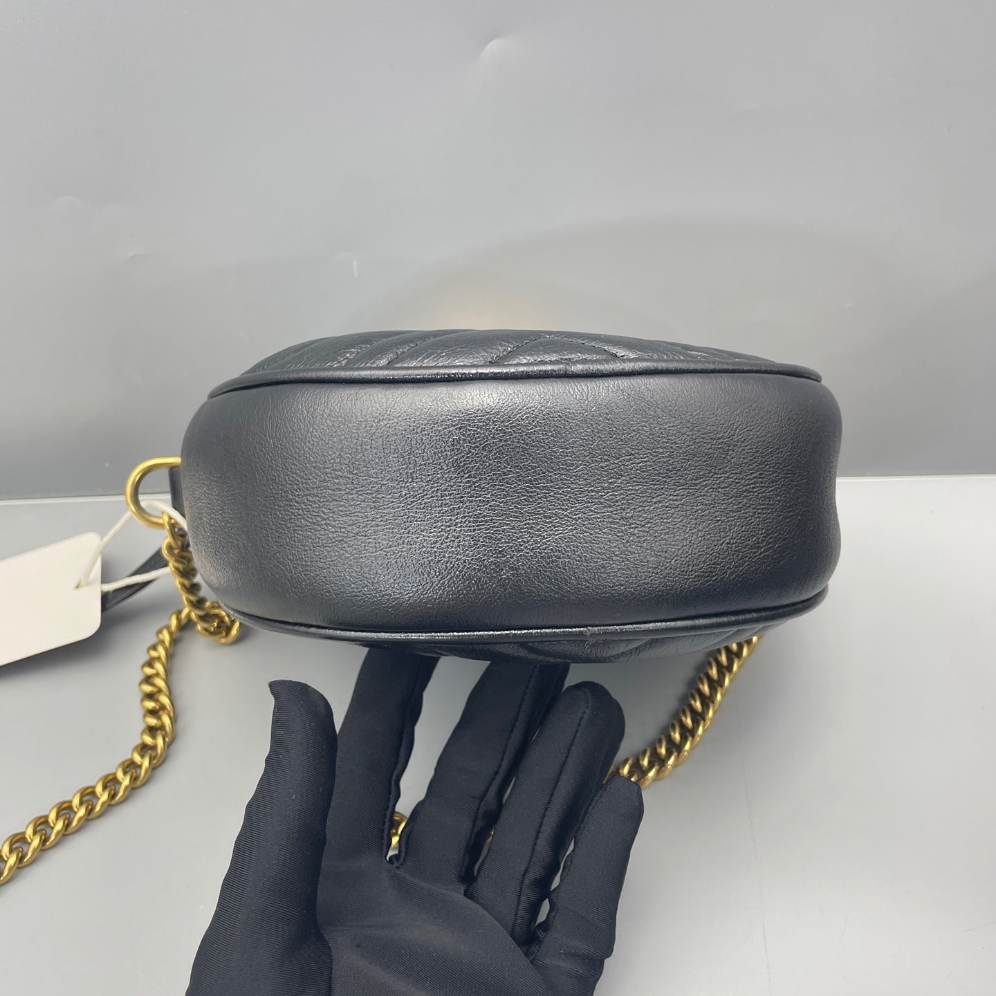 Gucci - GG Marmont Matelassé Round Shoulder Bag - Leather - Black - (mini)