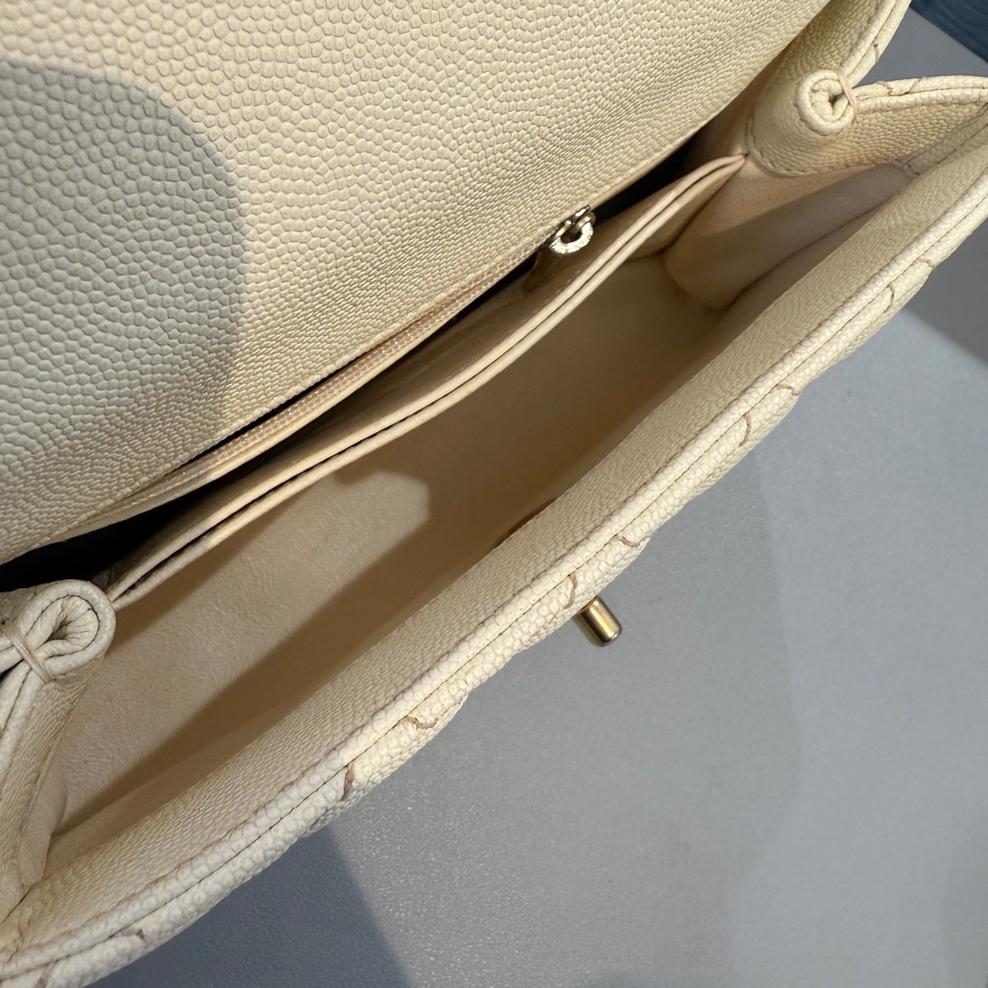 Chanel - Coco Handle - Caviar leather with exotic snakeskin handle - White - (Small)
