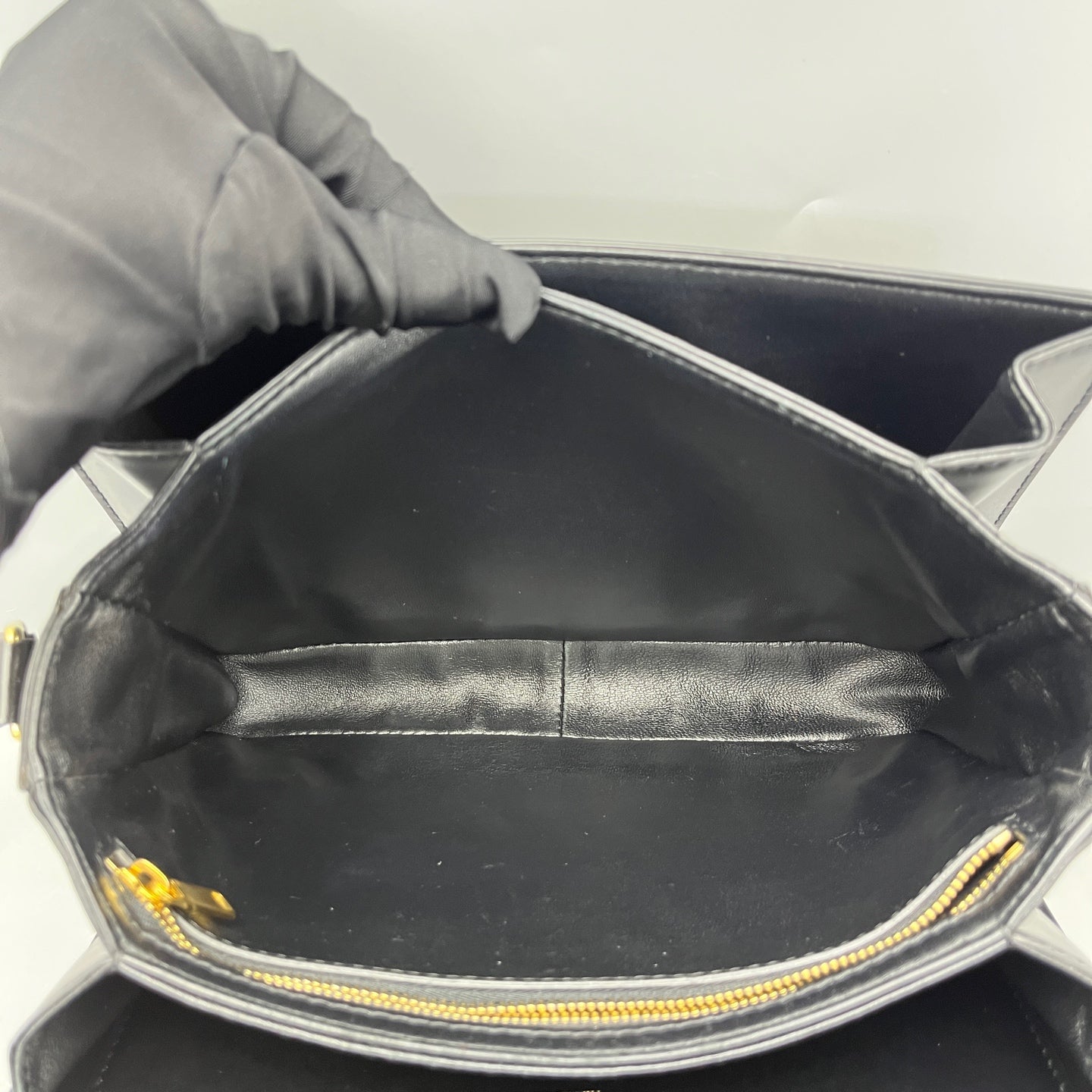 Celine - Teen Triomphe Bag - Smooth calfskin leather - Black - (Small)